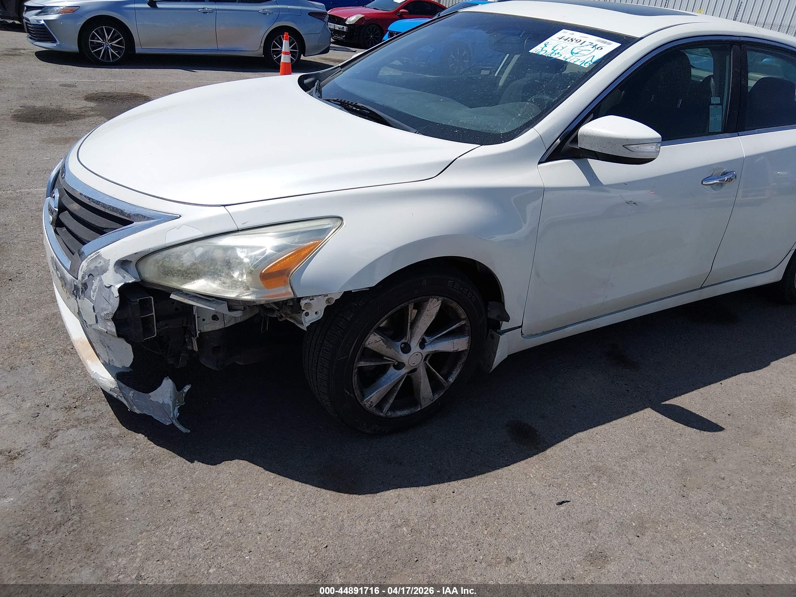 2014 Nissan Altima 2.5 Sv White vin: 1N4AL3AP4EC299108
