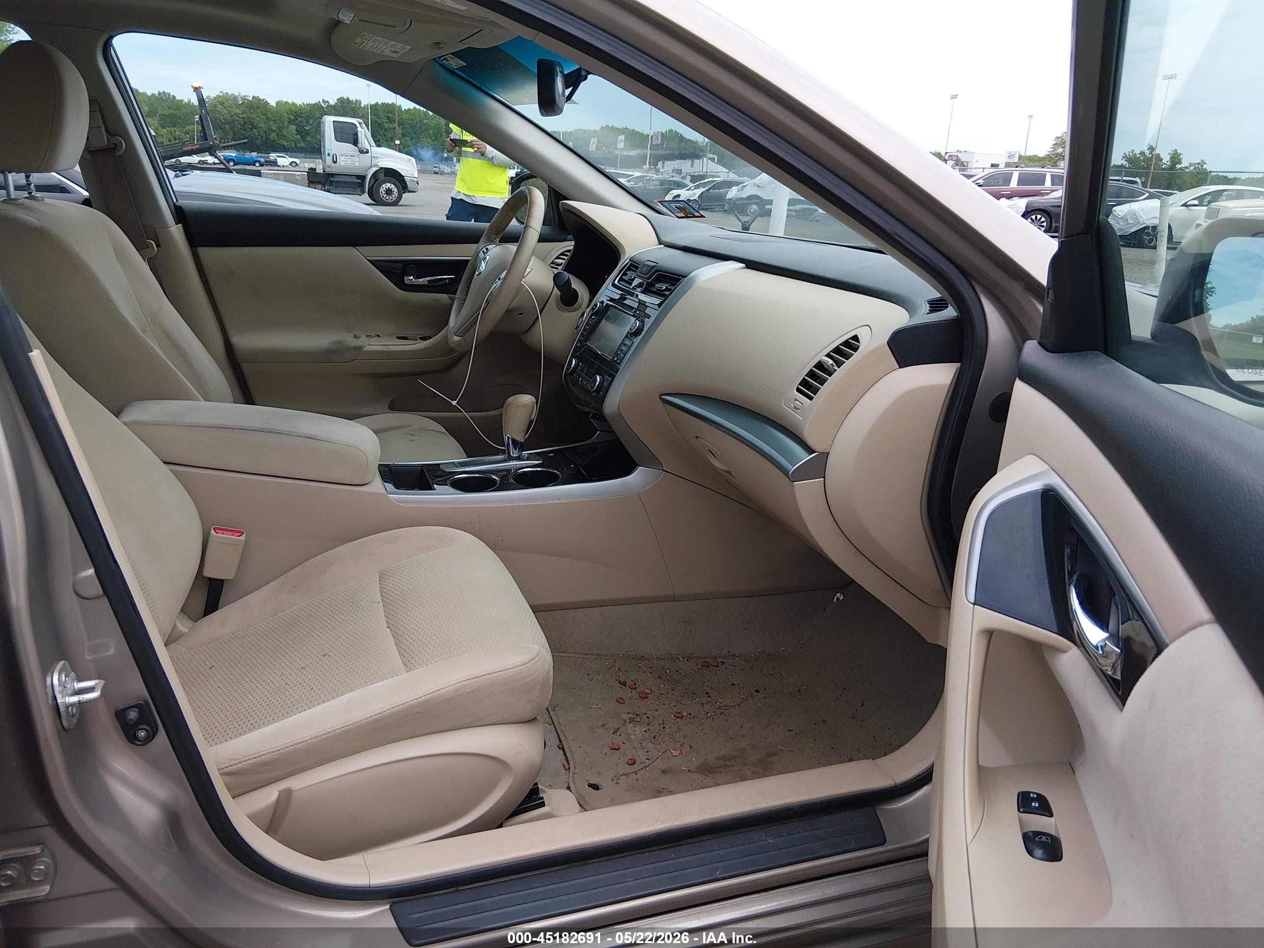 2014 Nissan Altima 2.5 Sv Tan vin: 1N4AL3AP4EC299450