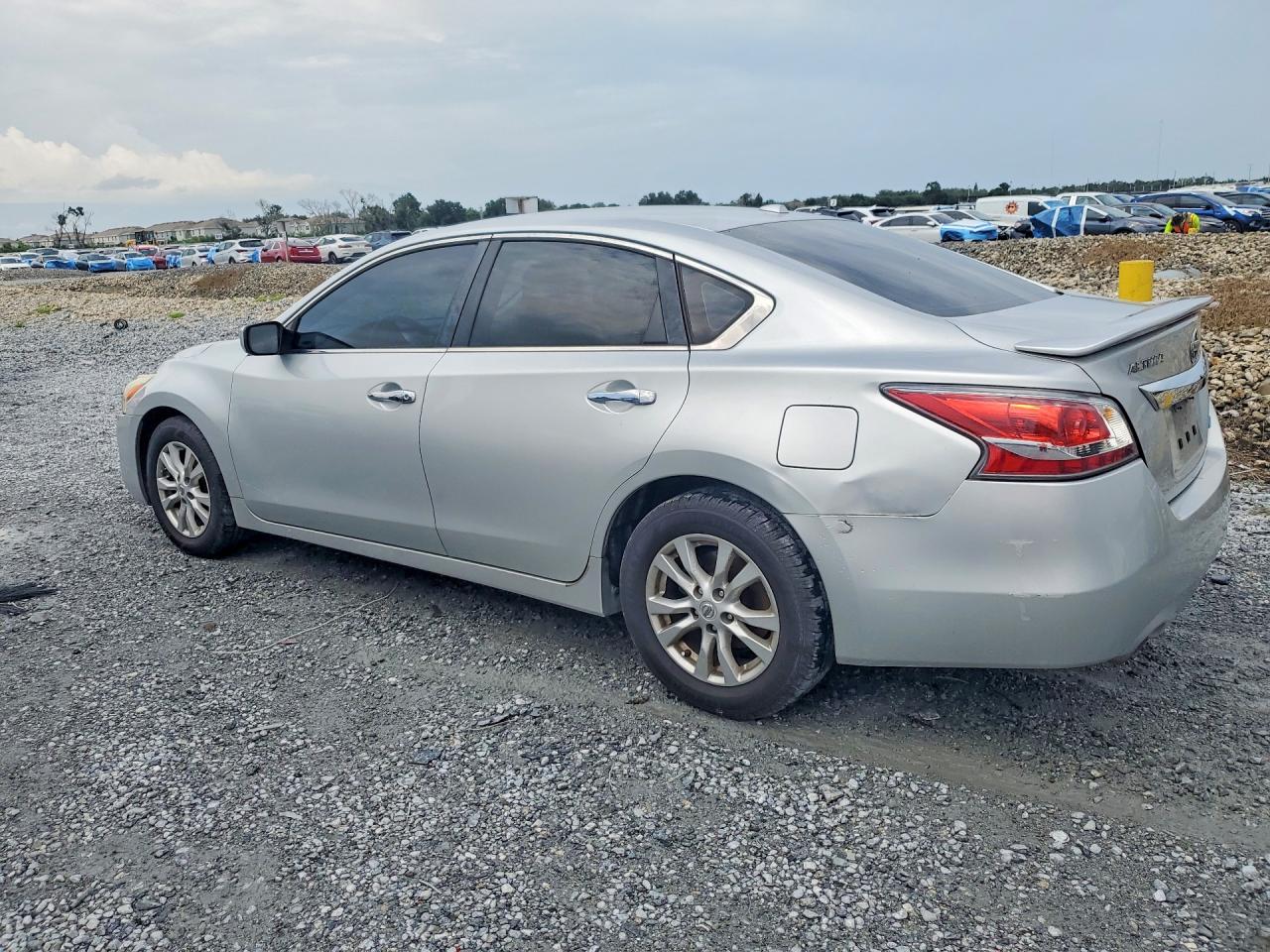 2014 Nissan Altima 2.5 S Silver vin: 1N4AL3AP4EC409428