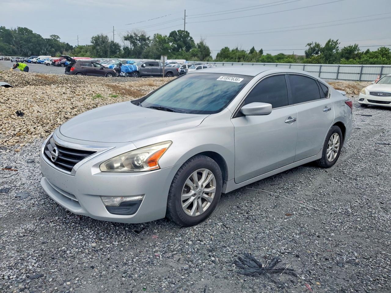2014 Nissan Altima 2.5 S Silver vin: 1N4AL3AP4EC409428