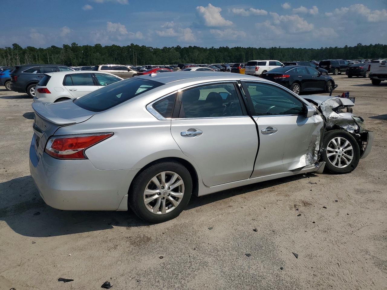 2014 Nissan Altima 2.5 S Silver vin: 1N4AL3AP4EC900596