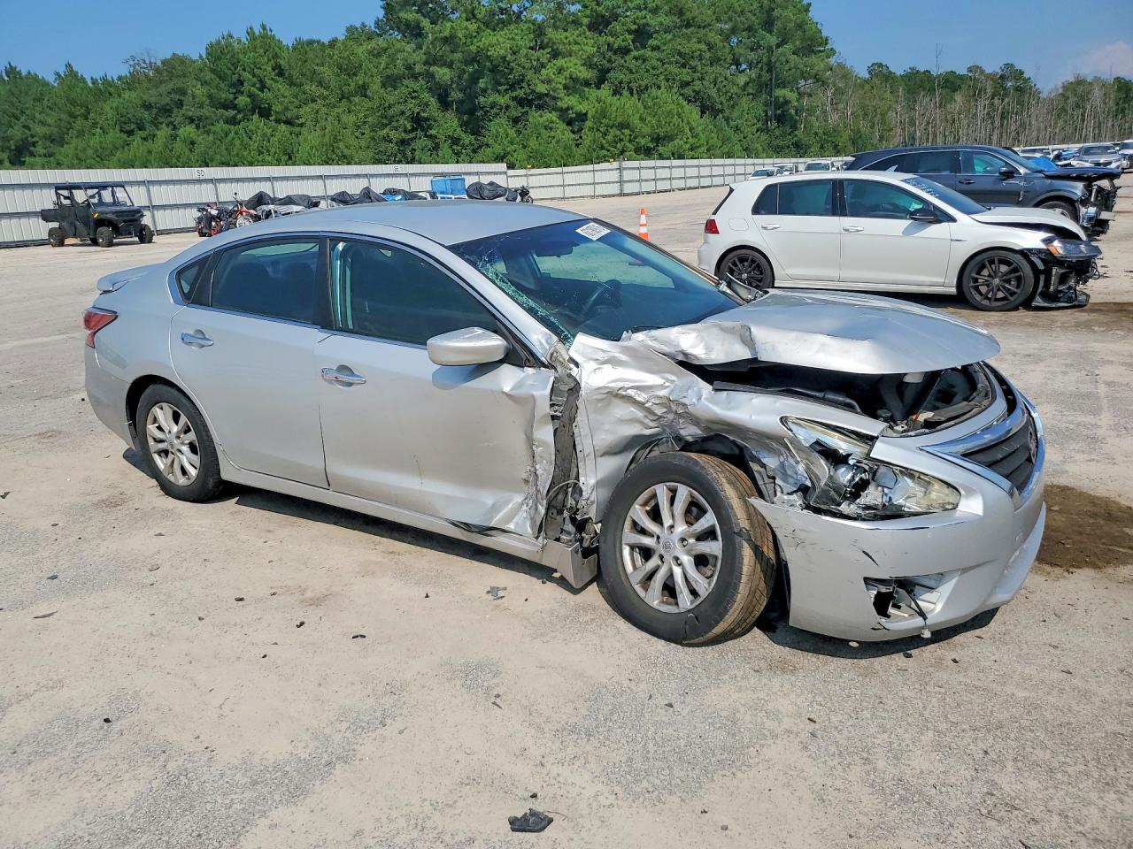 2014 Nissan Altima 2.5 S Silver vin: 1N4AL3AP4EC900596