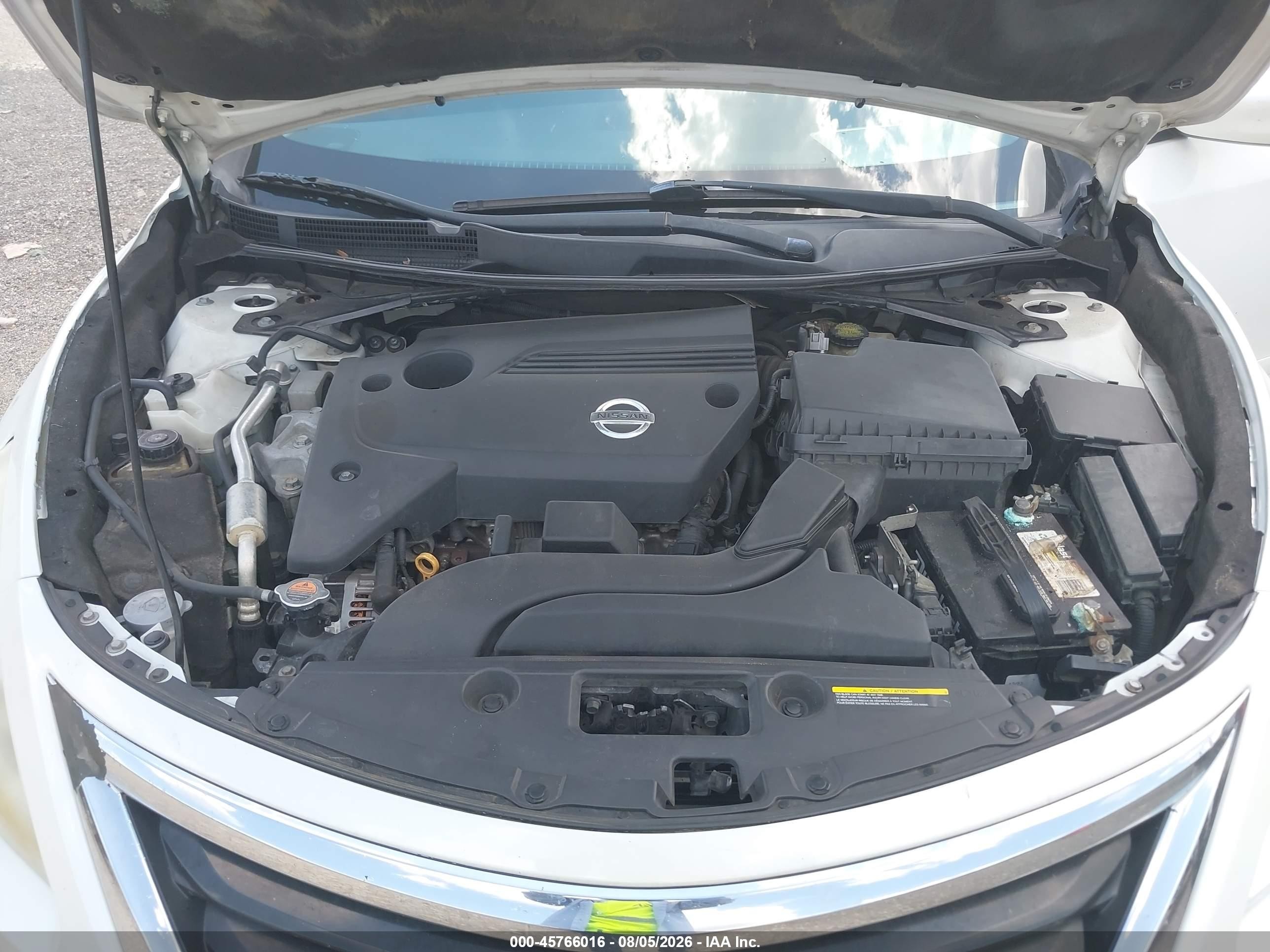 2014 Nissan Altima 2.5 S Белый vin: 1N4AL3AP4EC902347