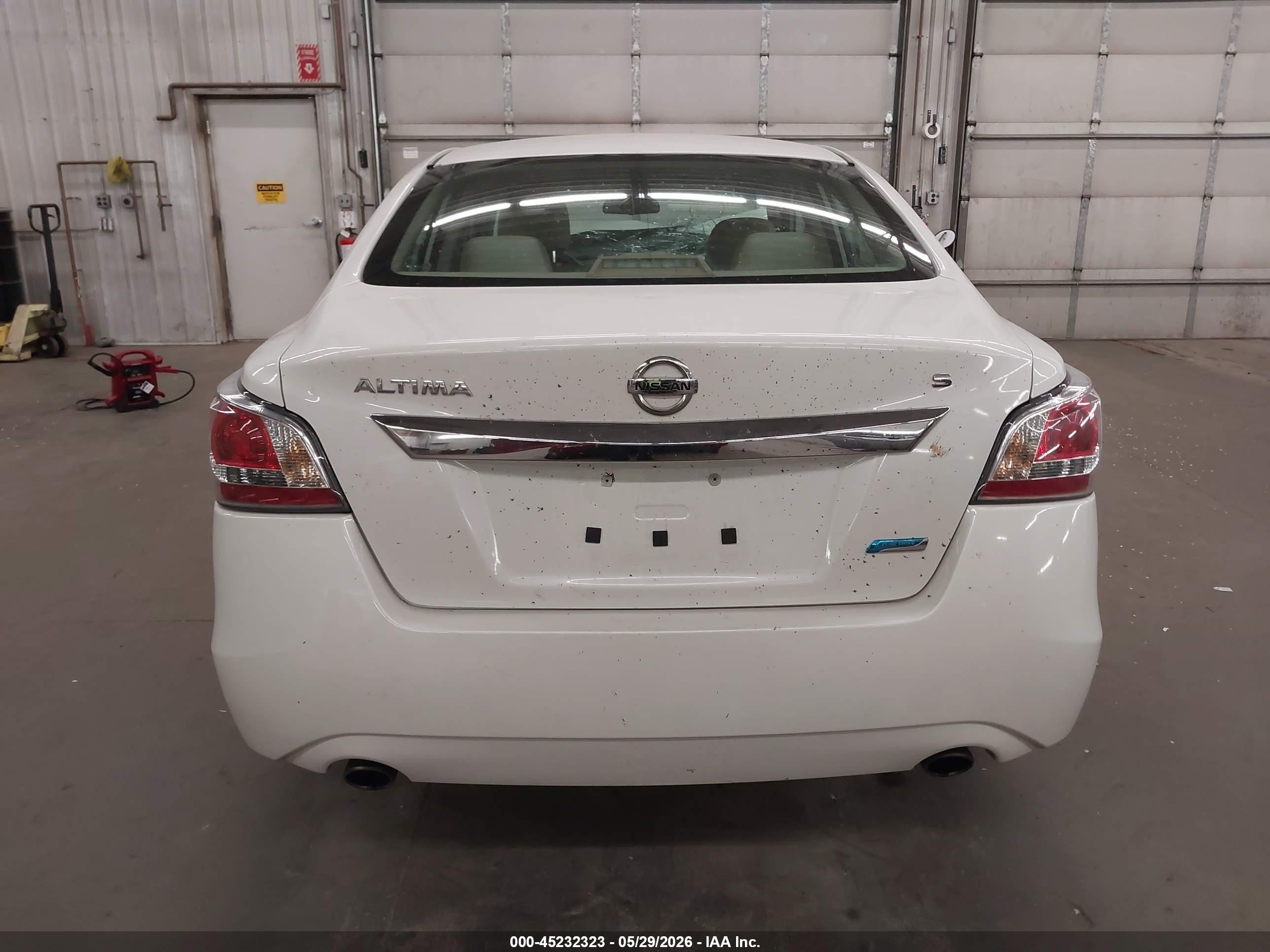 2014 Nissan Altima 2.5 S Белый vin: 1N4AL3AP4EN228835