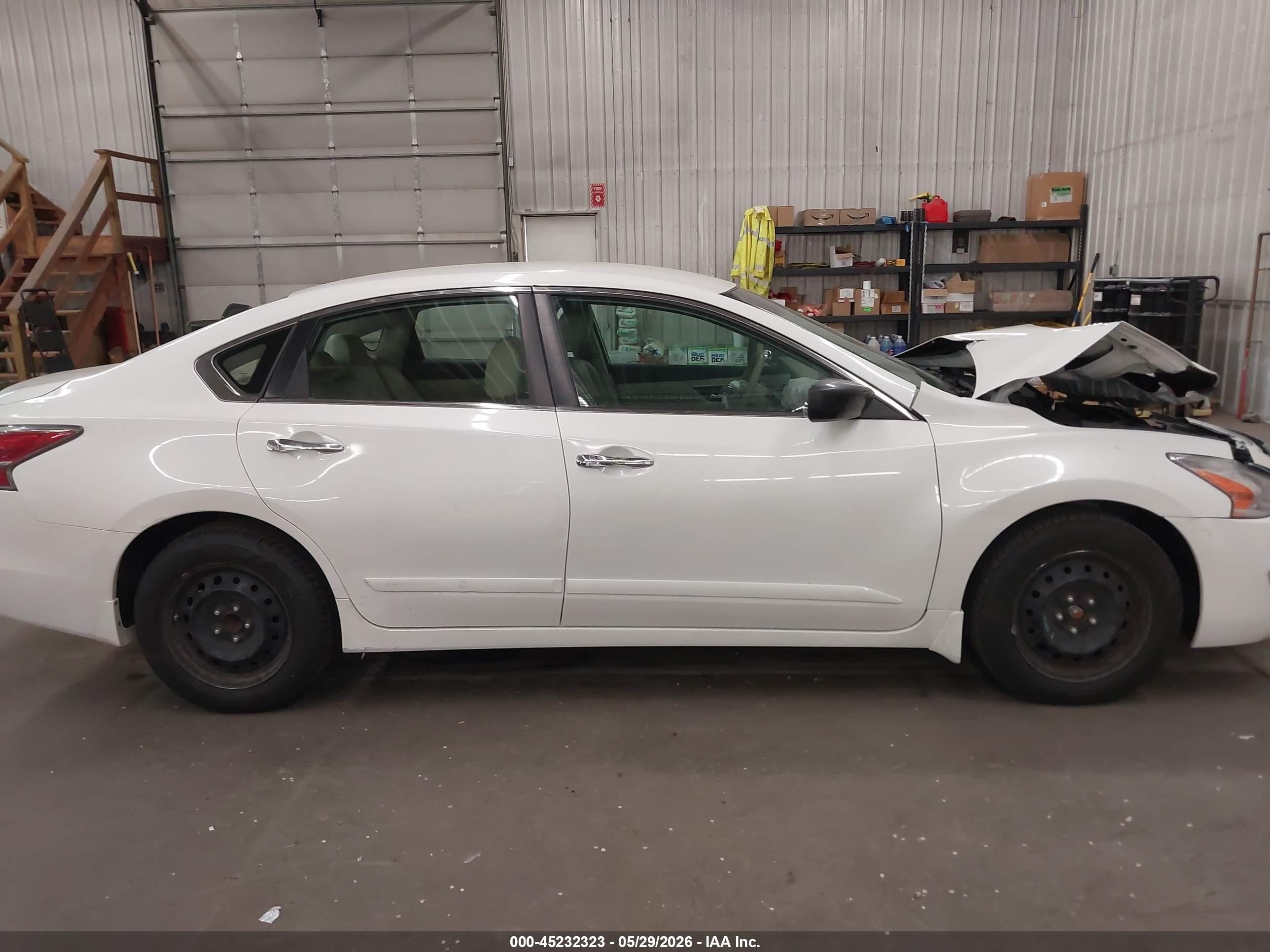 2014 Nissan Altima 2.5 S Белый vin: 1N4AL3AP4EN228835