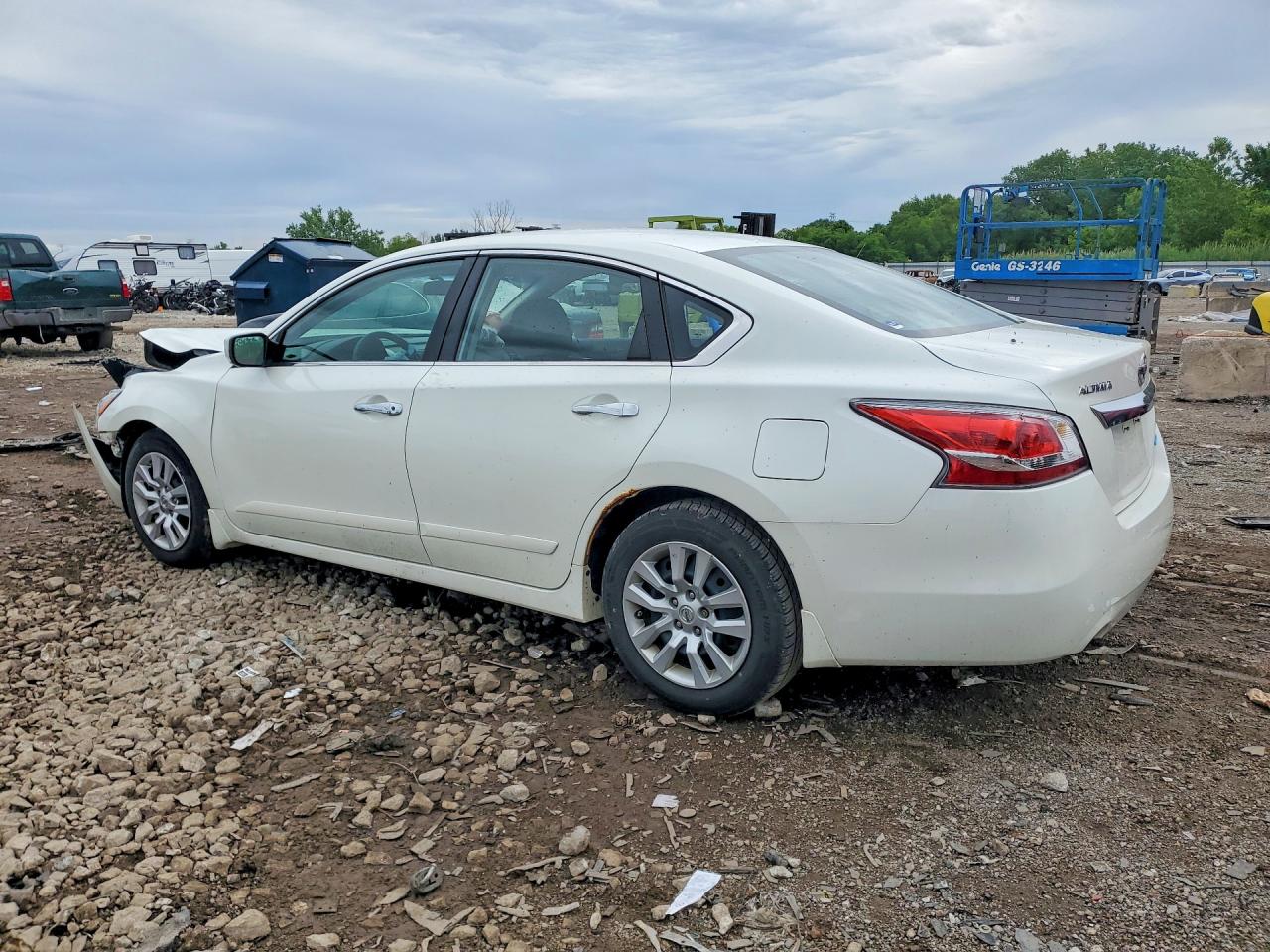 2014 Nissan Altima 2.5 S White vin: 1N4AL3AP4EN255906