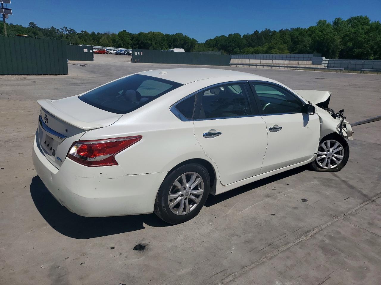 2014 Nissan Altima 2.5 S White vin: 1N4AL3AP4EN340826
