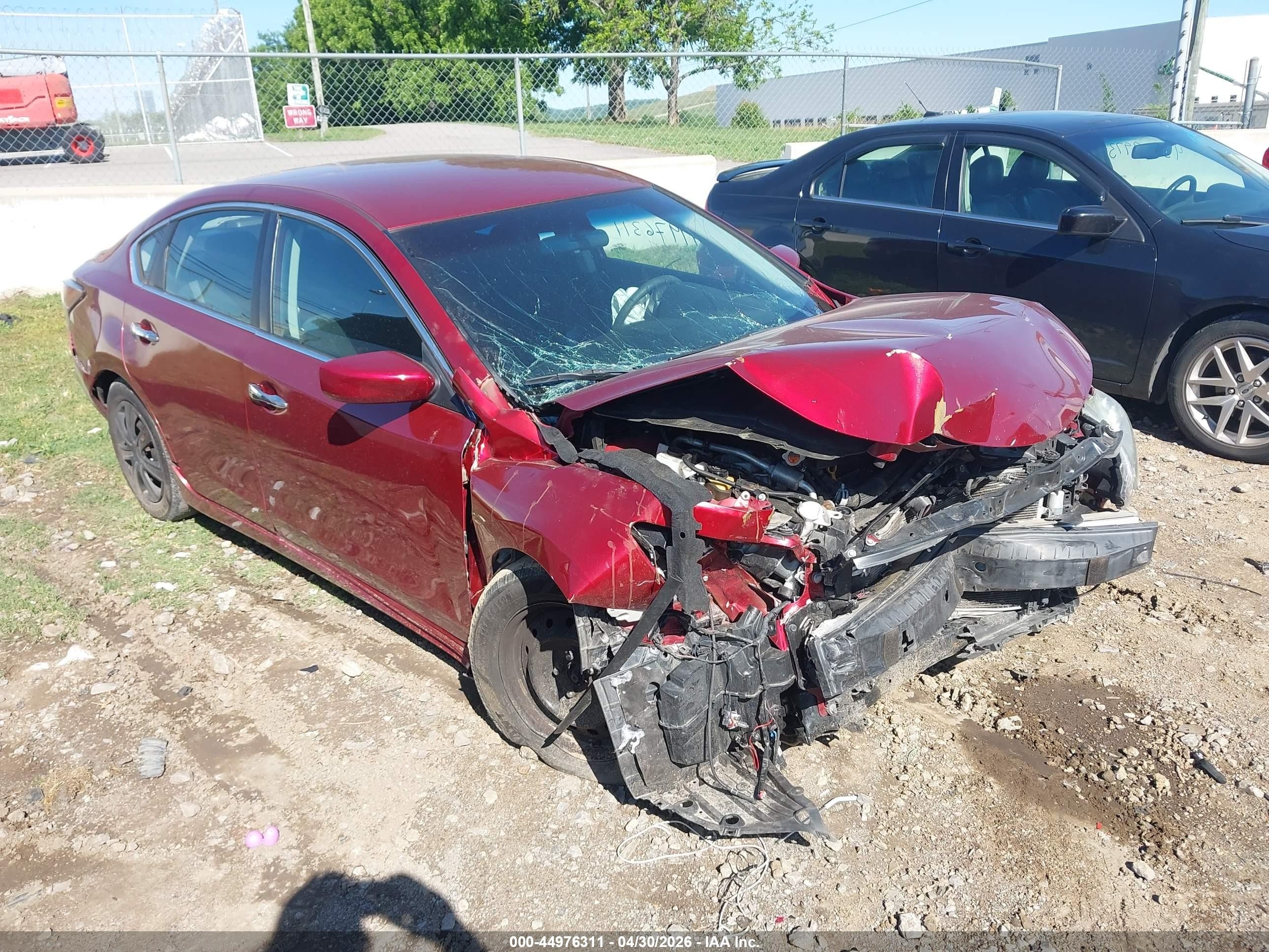 2014 Nissan Altima 2.5 S Burgundy vin: 1N4AL3AP4EN358260