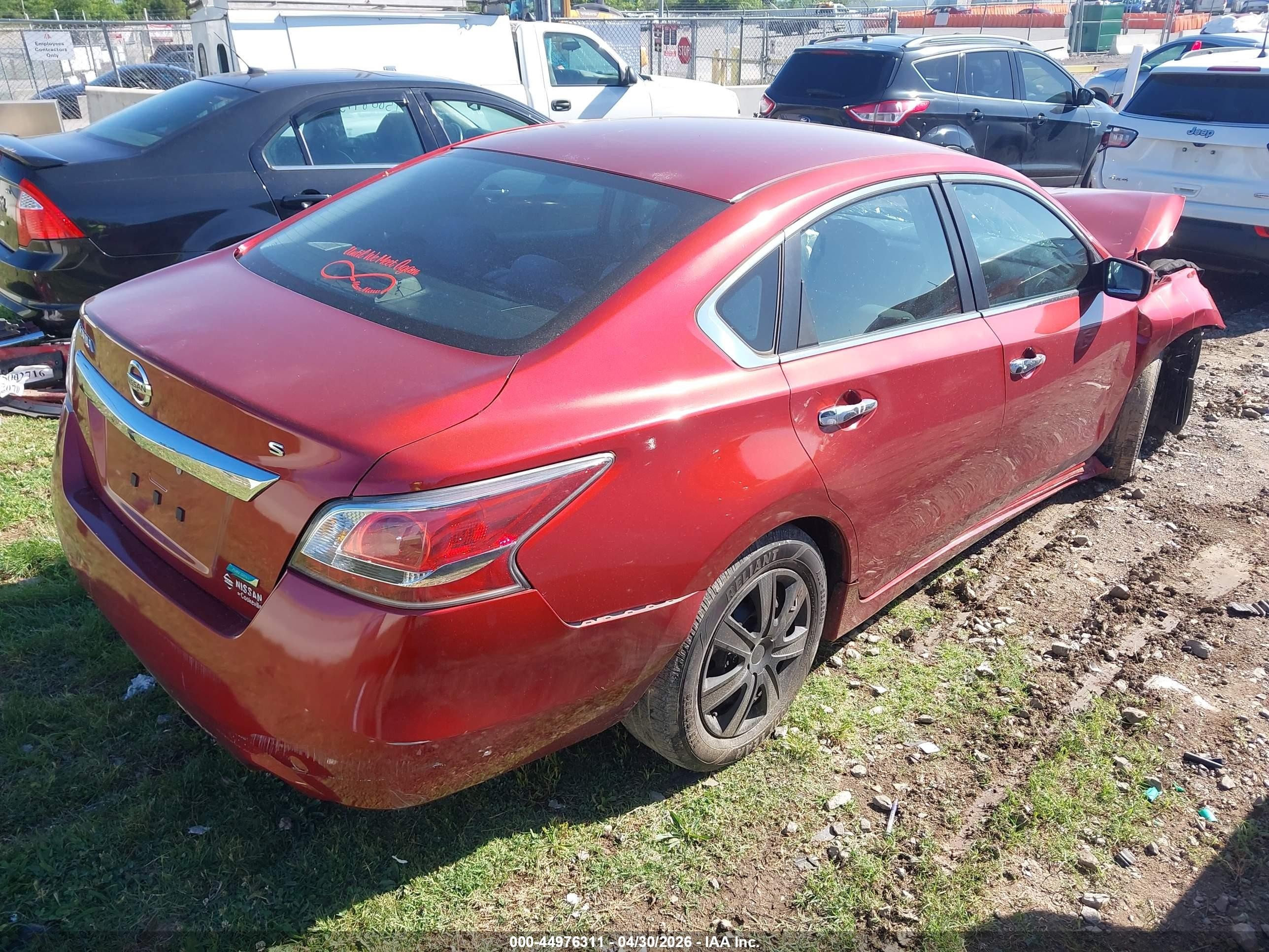2014 Nissan Altima 2.5 S Burgundy vin: 1N4AL3AP4EN358260