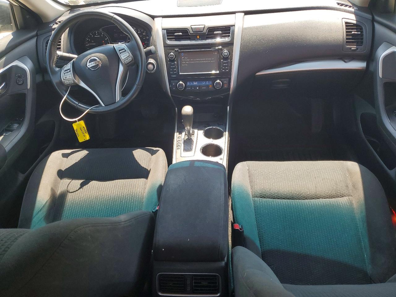 2015 Nissan Altima 2.5 Sv White vin: 1N4AL3AP4FC100222