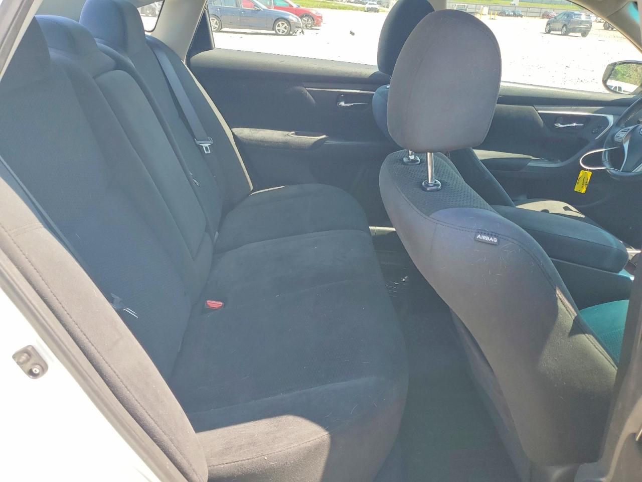 2015 Nissan Altima 2.5 Sv White vin: 1N4AL3AP4FC100222