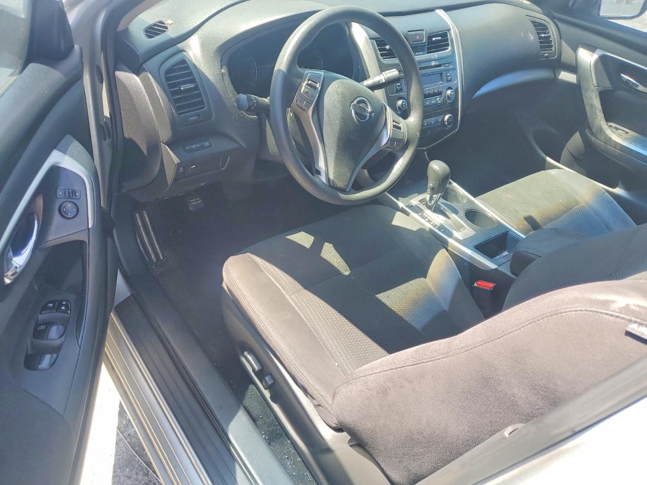 2015 Nissan Altima 2.5 S Silver vin: 1N4AL3AP4FC102892