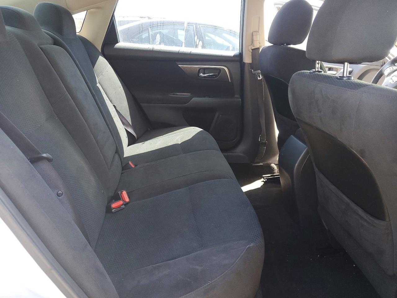 2015 Nissan Altima 2.5 S Silver vin: 1N4AL3AP4FC102892