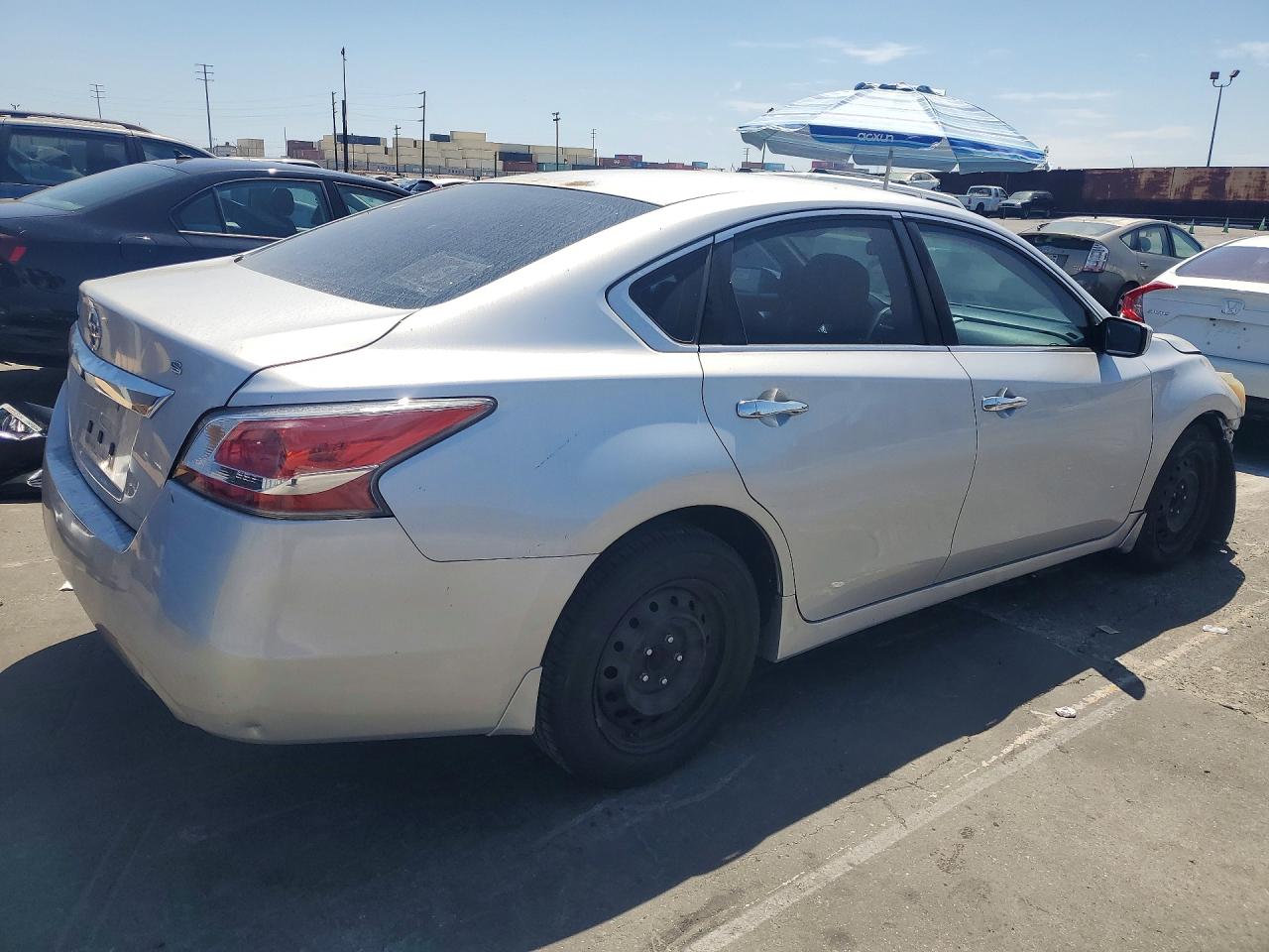 2015 Nissan Altima 2.5 S Silver vin: 1N4AL3AP4FC102892