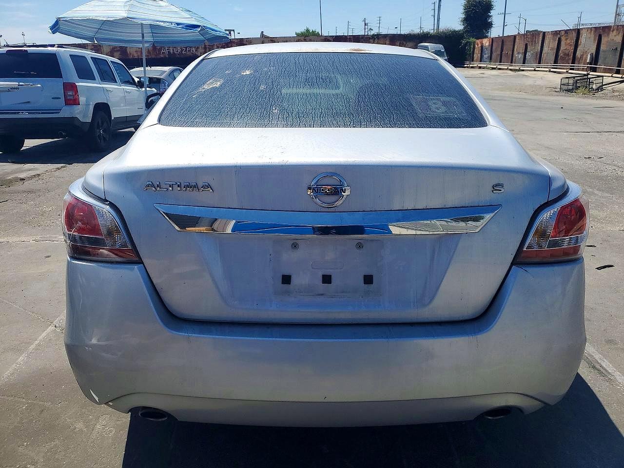 2015 Nissan Altima 2.5 S Silver vin: 1N4AL3AP4FC102892