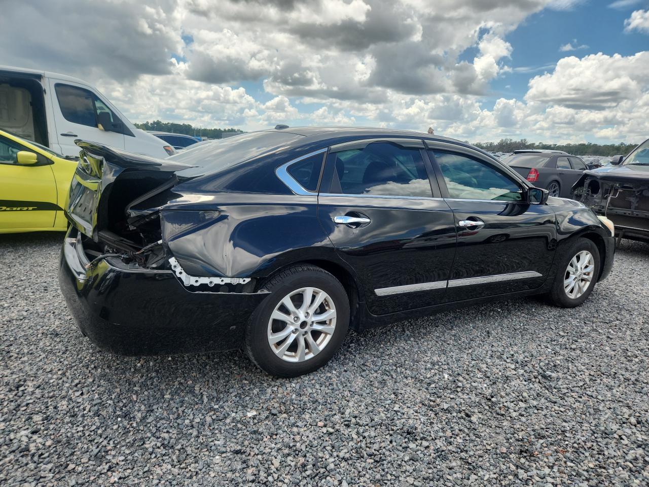 2015 Nissan Altima 2.5 S Черный vin: 1N4AL3AP4FC104478