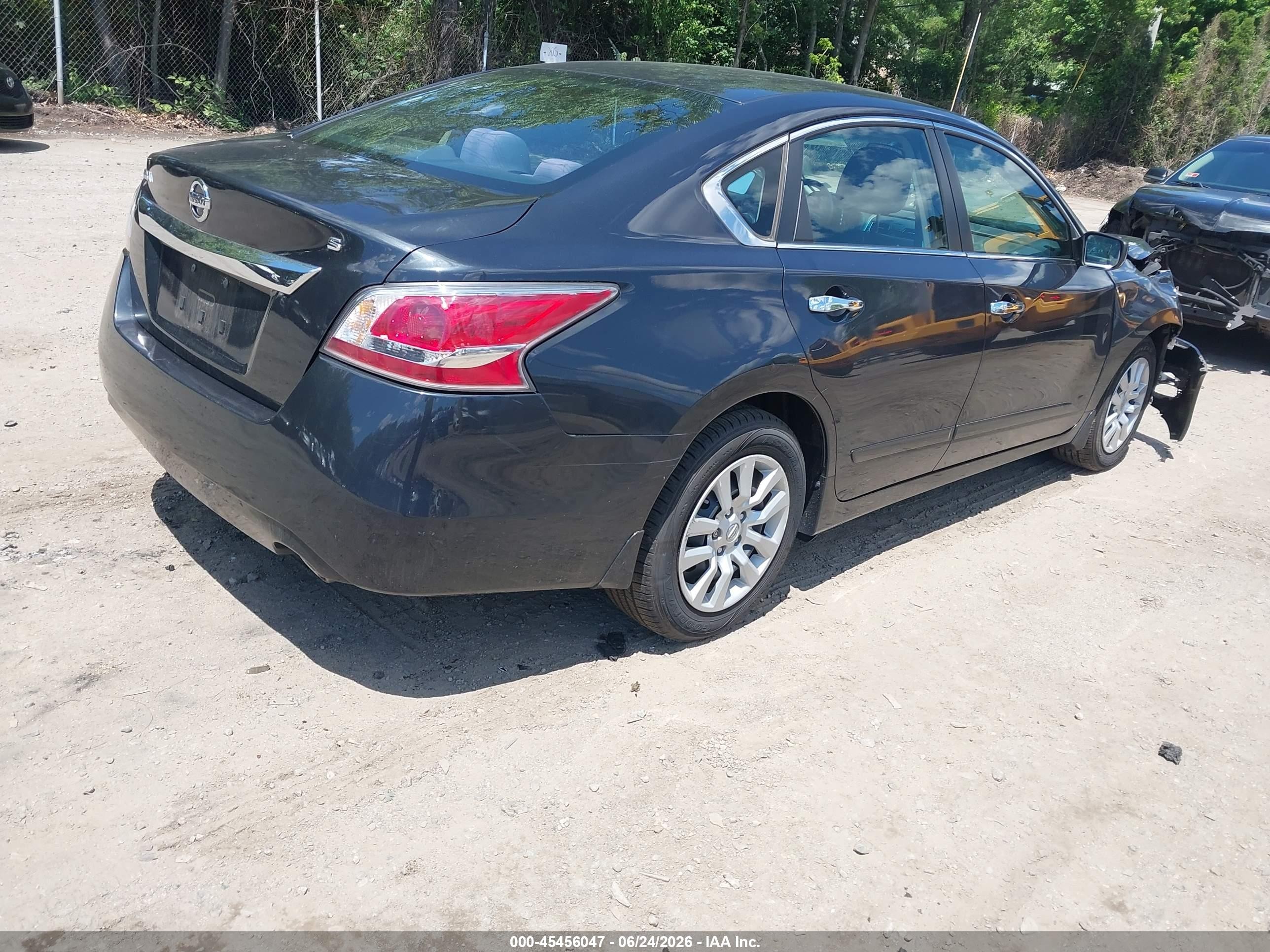 2015 Nissan Altima 2.5 S Blue vin: 1N4AL3AP4FC110359
