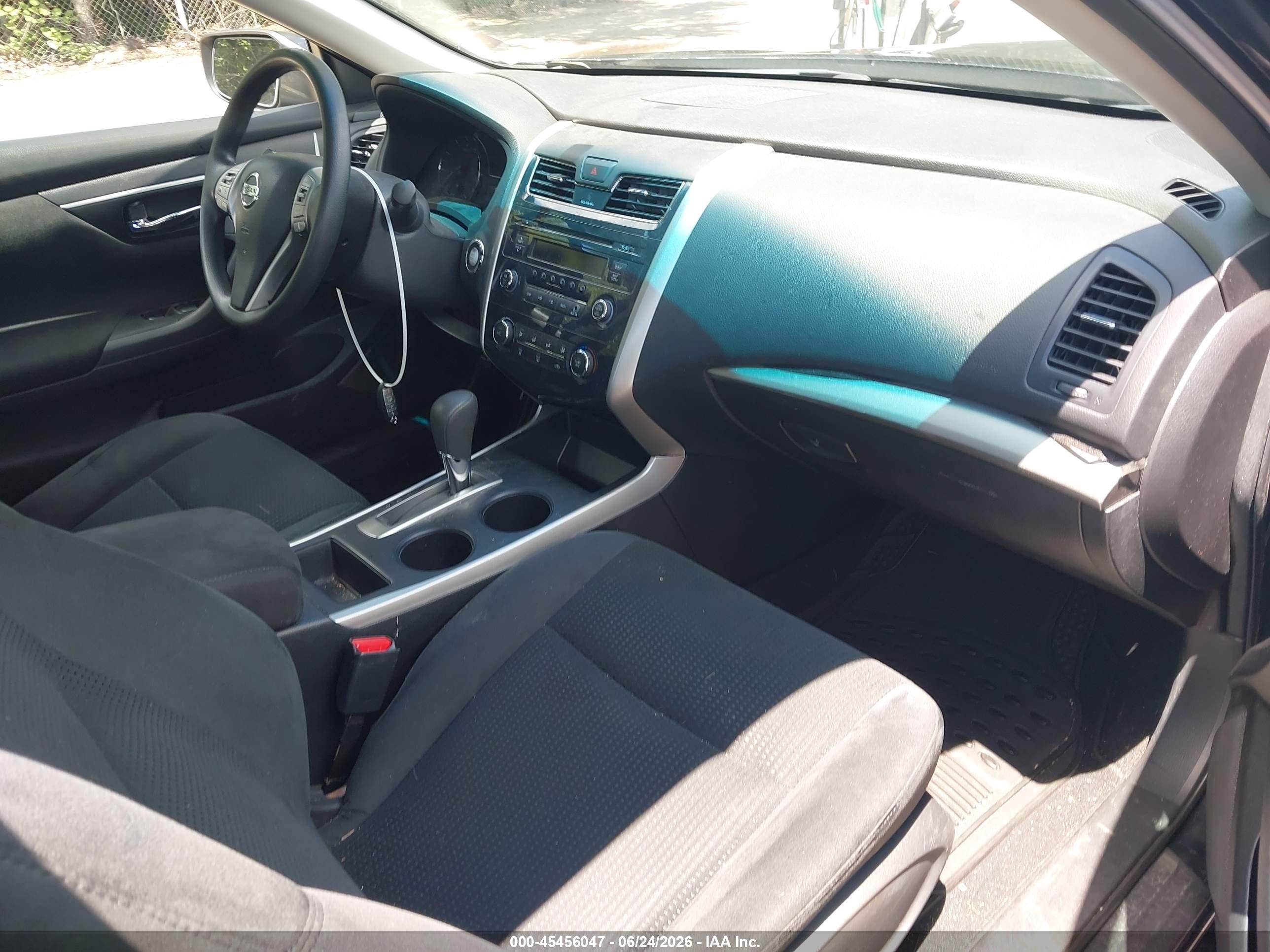 2015 Nissan Altima 2.5 S Blue vin: 1N4AL3AP4FC110359
