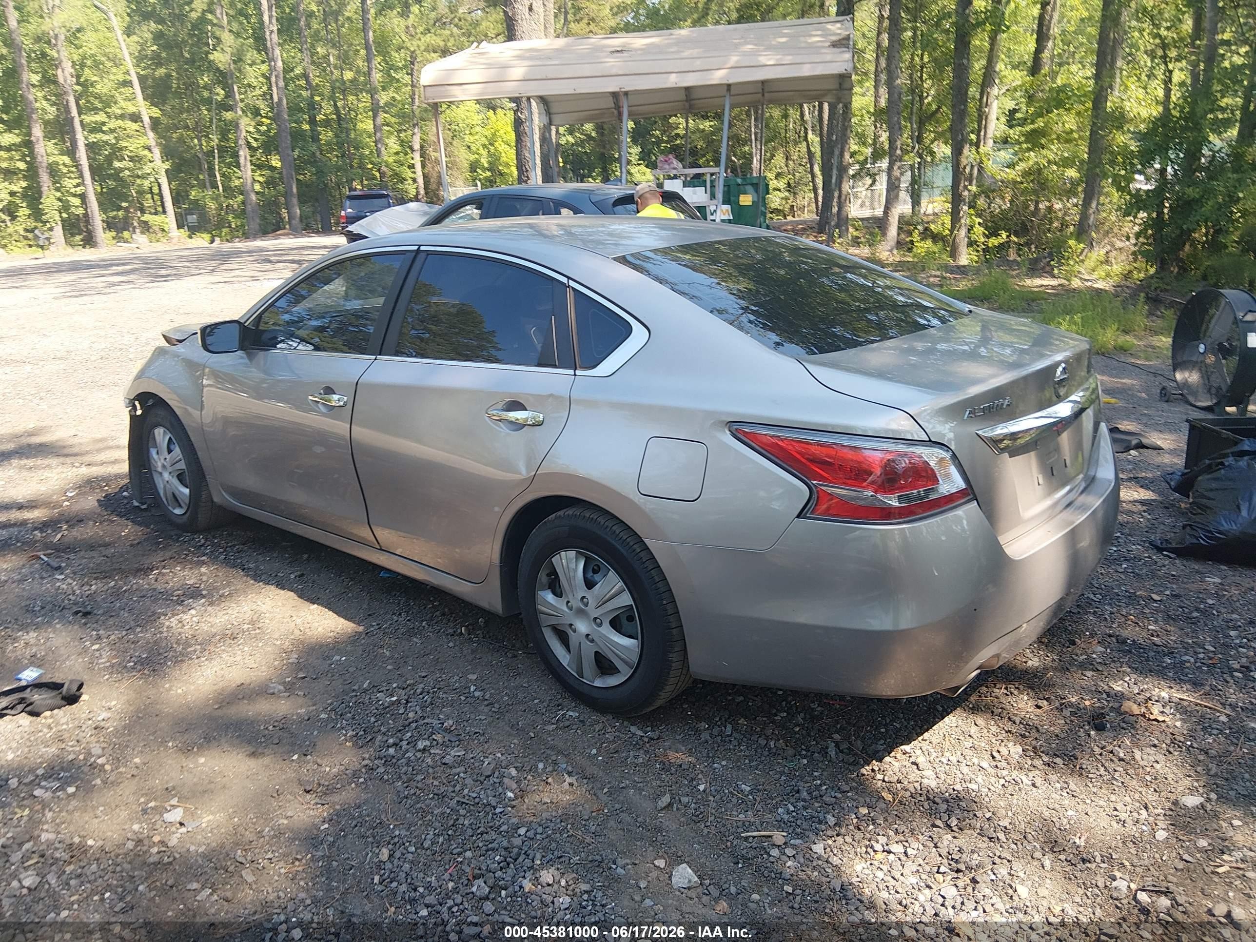 2015 Nissan Altima 2.5 Tan vin: 1N4AL3AP4FC126559