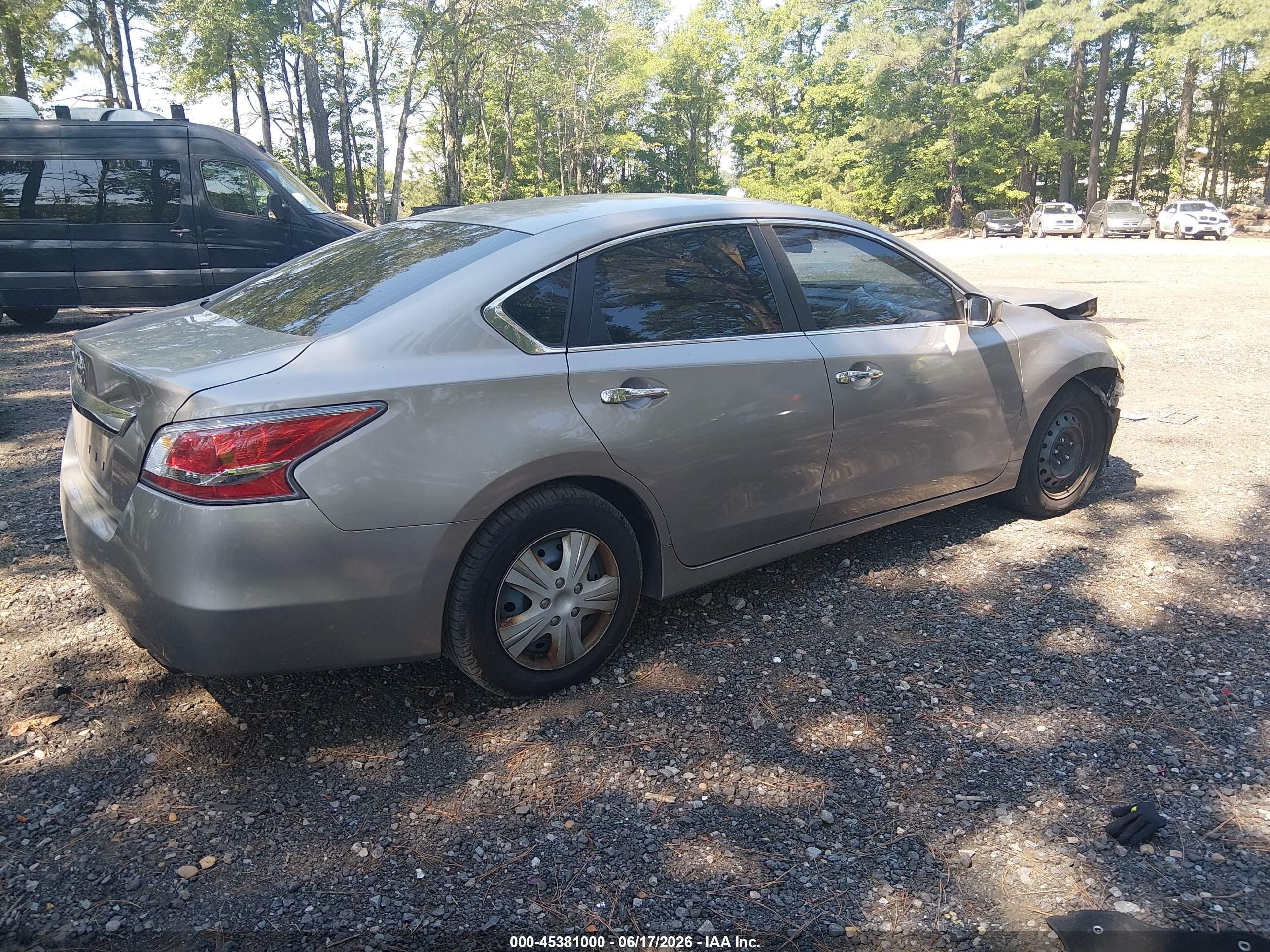 2015 Nissan Altima 2.5 Tan vin: 1N4AL3AP4FC126559