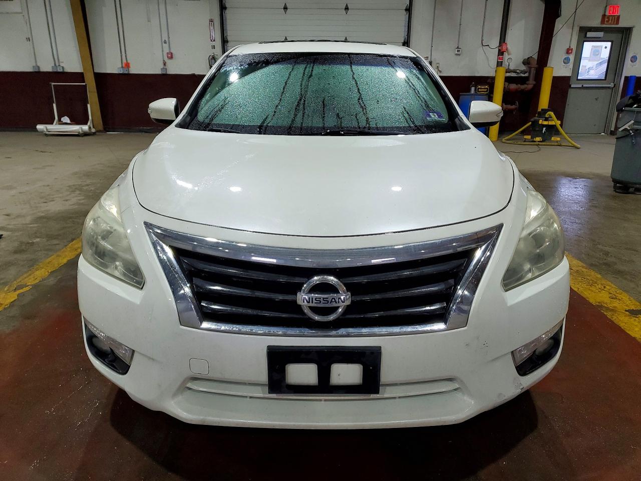 2015 Nissan Altima 2.5 Sv White vin: 1N4AL3AP4FC130174