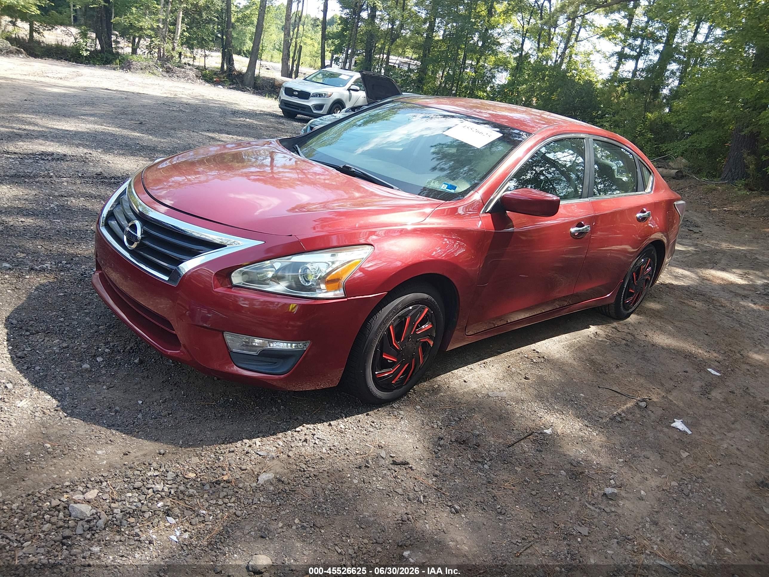 2015 Nissan Altima 2.5 S Red vin: 1N4AL3AP4FC140865