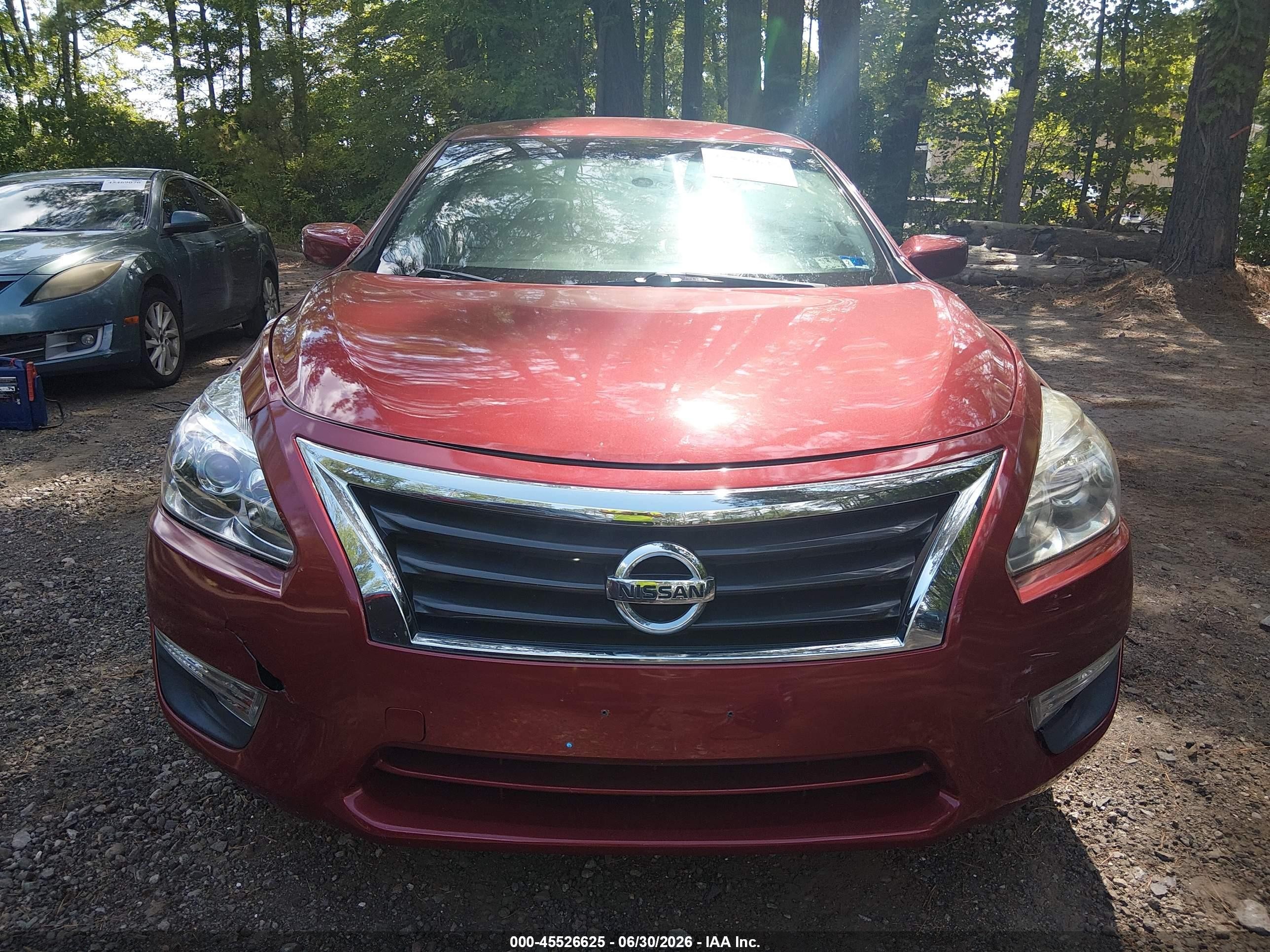 2015 Nissan Altima 2.5 S Red vin: 1N4AL3AP4FC140865
