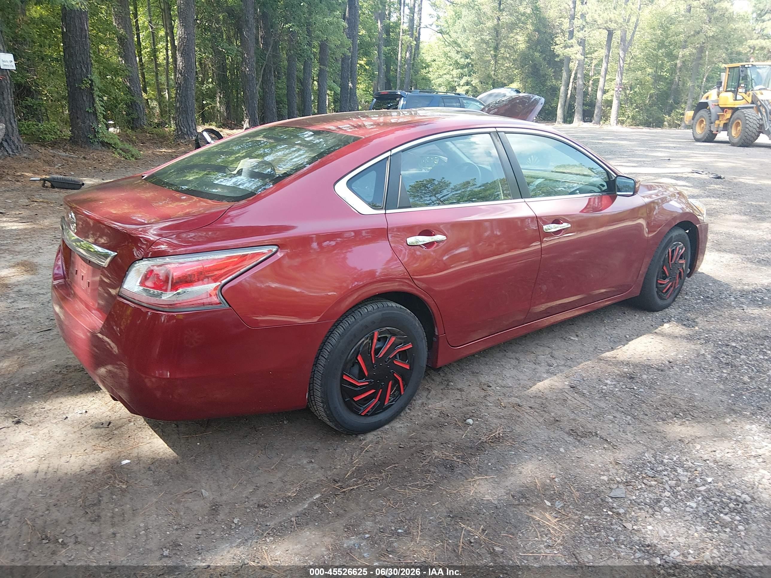 2015 Nissan Altima 2.5 S Red vin: 1N4AL3AP4FC140865