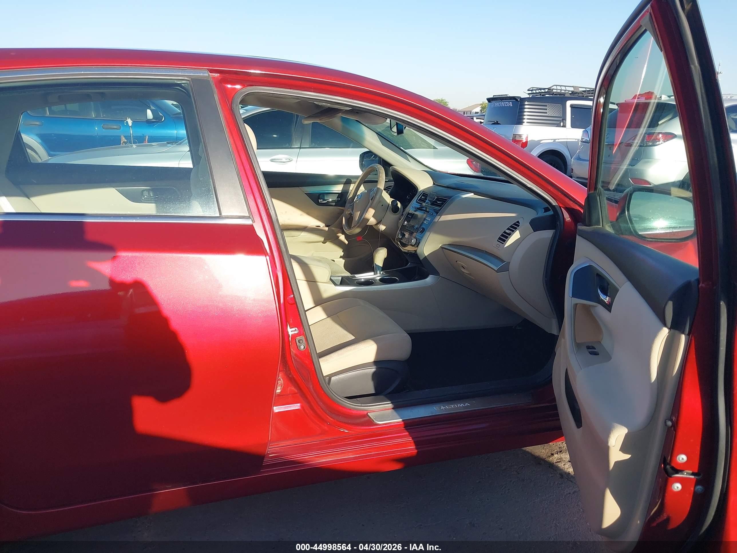 2015 Nissan Altima 2.5 Sv Красный vin: 1N4AL3AP4FC162252