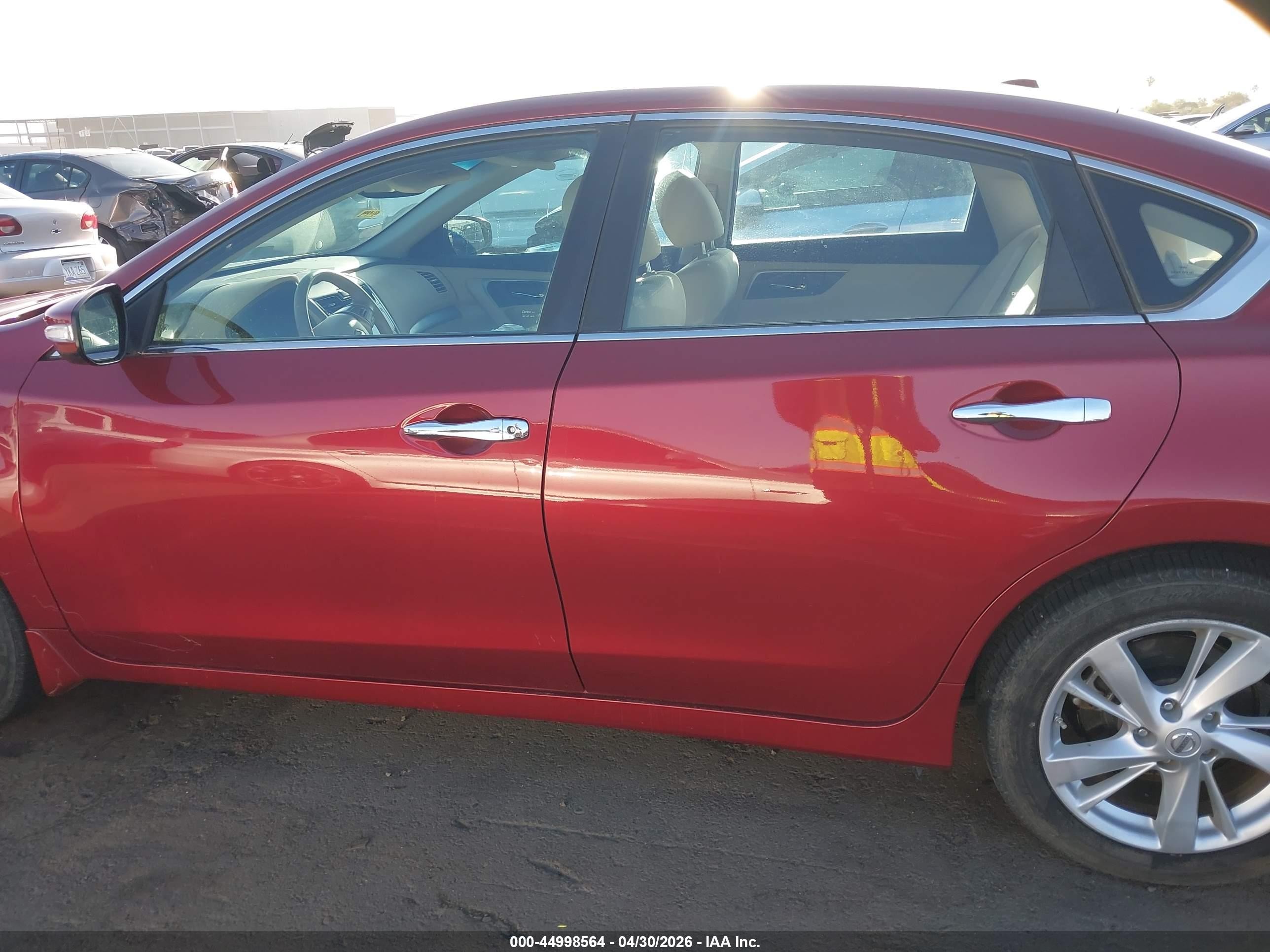 2015 Nissan Altima 2.5 Sv Красный vin: 1N4AL3AP4FC162252