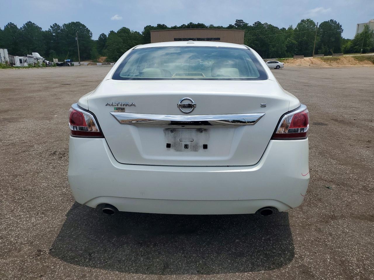 2015 Nissan Altima 2.5 S White vin: 1N4AL3AP4FC183117