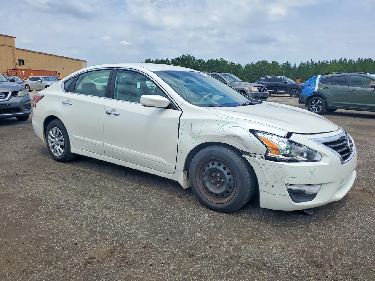 2015 Nissan Altima 2.5 S White vin: 1N4AL3AP4FC183117