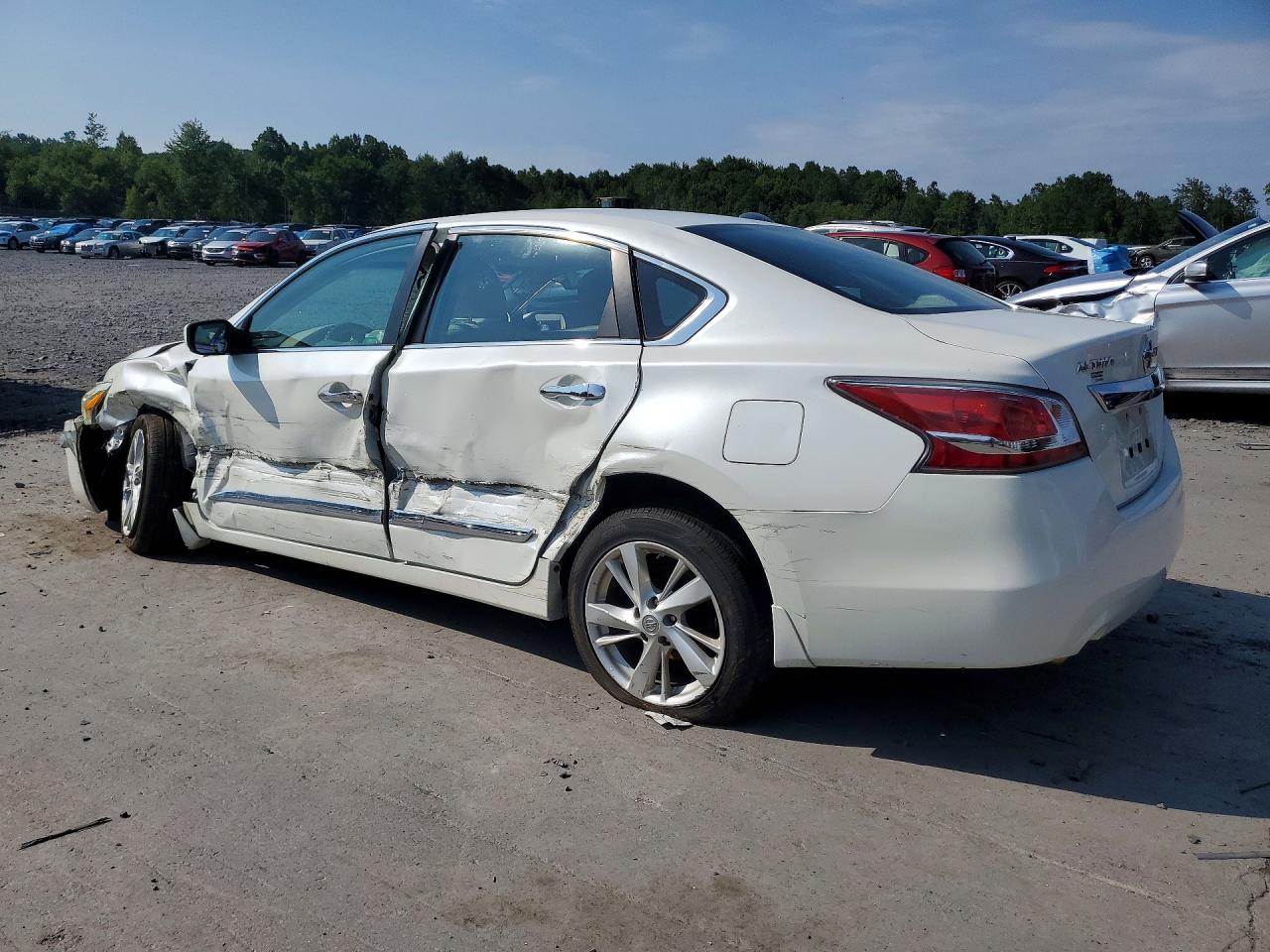 2015 Nissan Altima 2.5 S White vin: 1N4AL3AP4FC196272