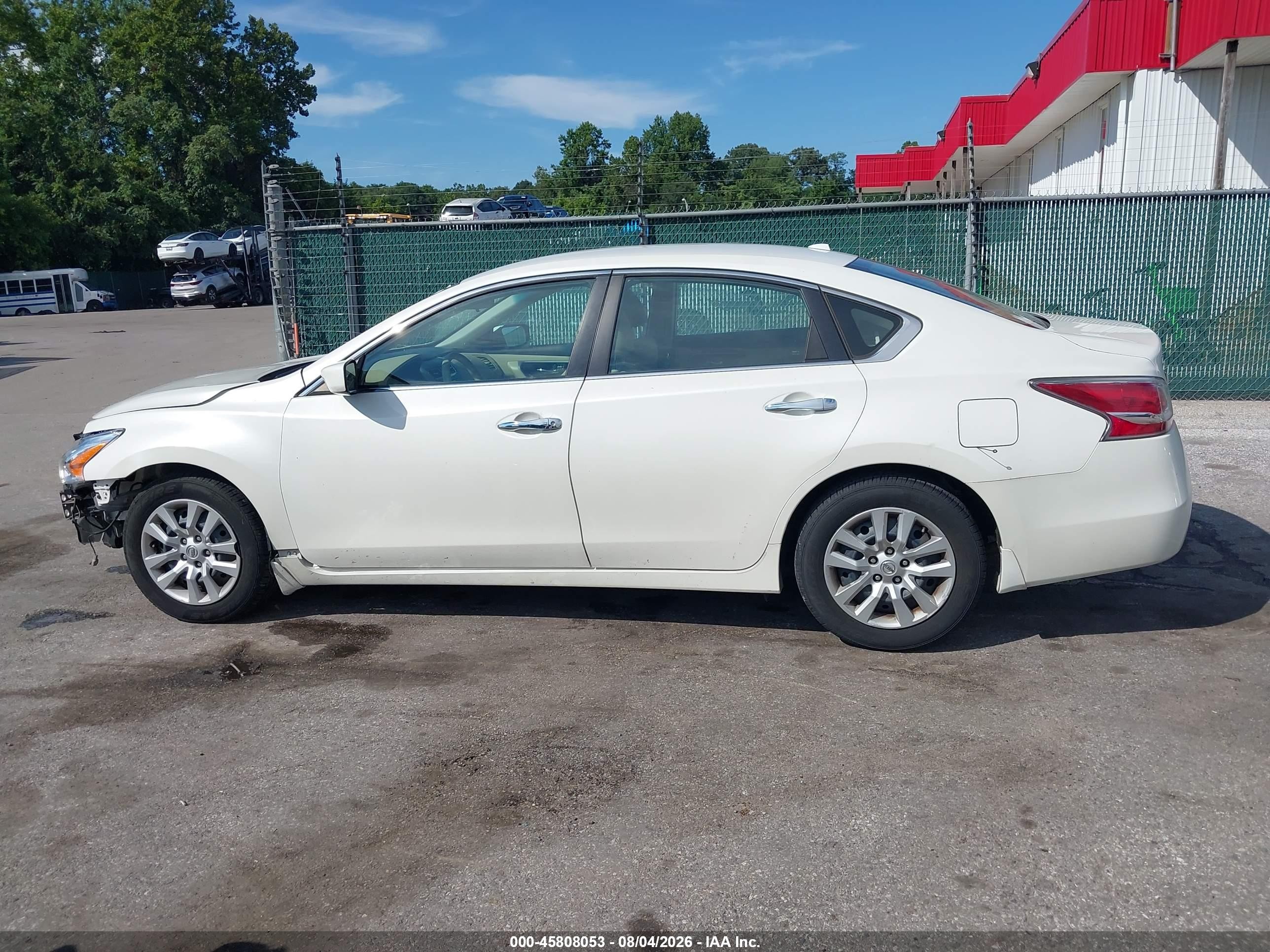2015 Nissan Altima 2.5 S White vin: 1N4AL3AP4FC199916