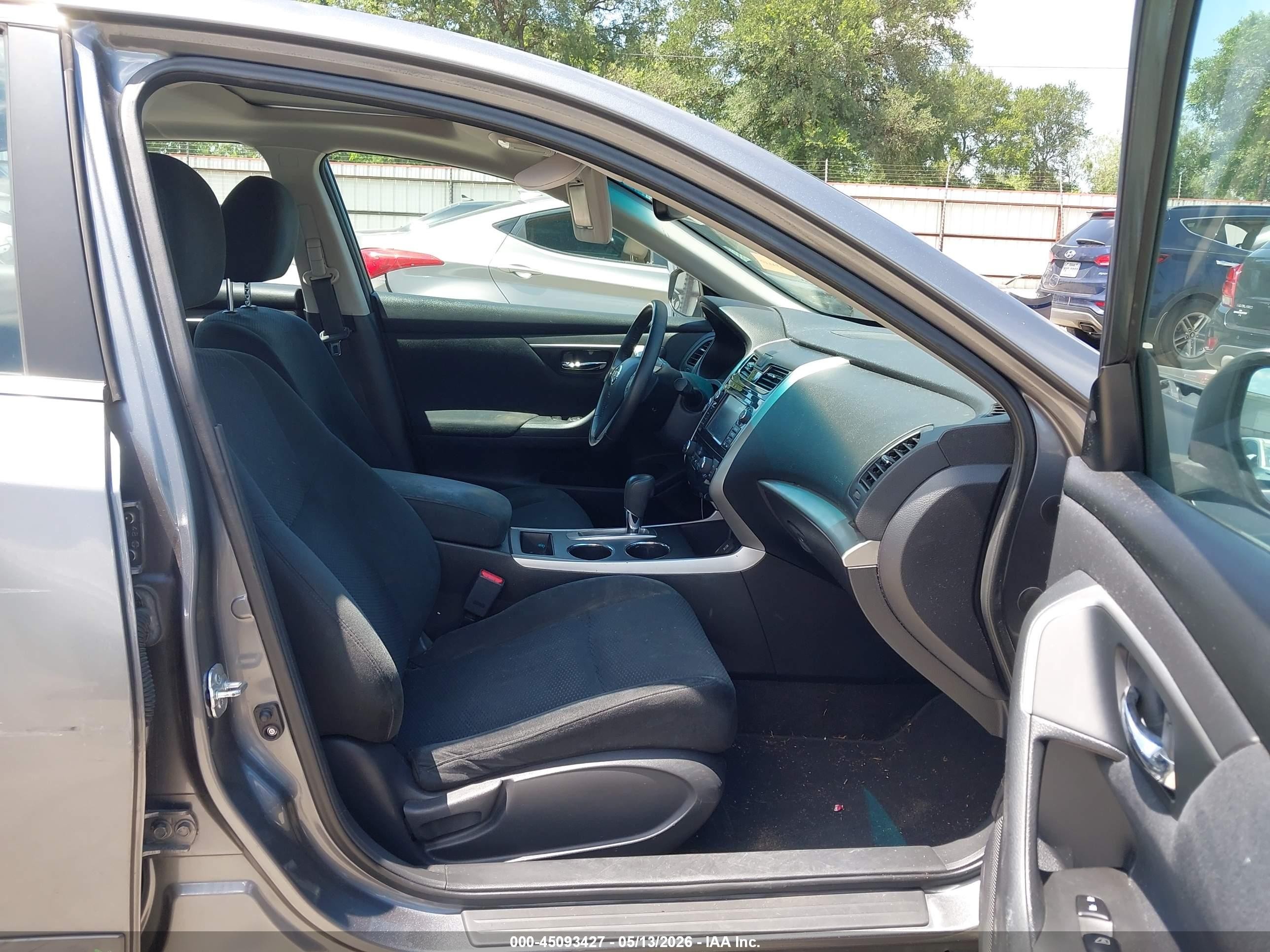 2015 Nissan Altima 2.5 Sv Серый vin: 1N4AL3AP4FC217010