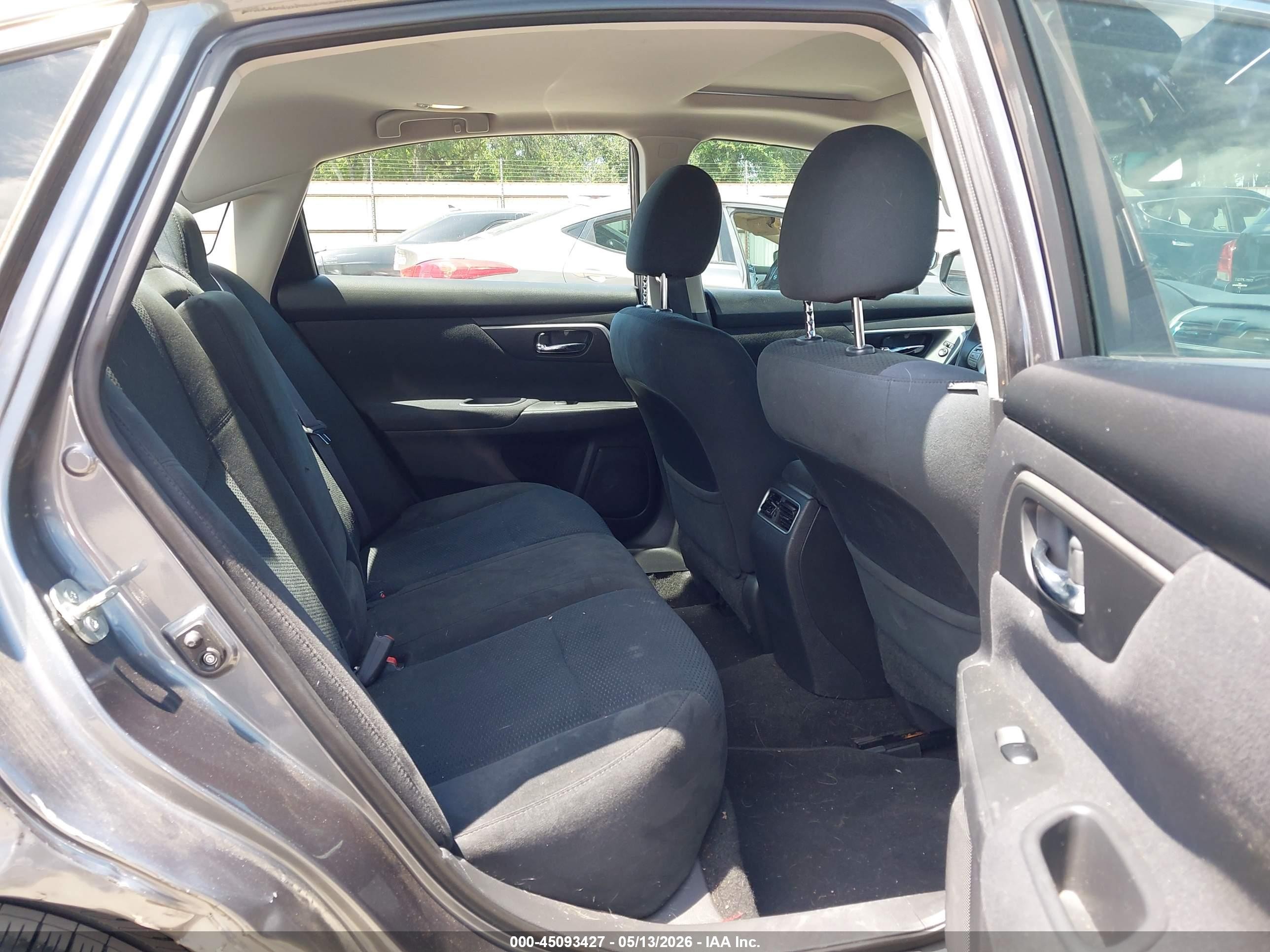 2015 Nissan Altima 2.5 Sv Серый vin: 1N4AL3AP4FC217010