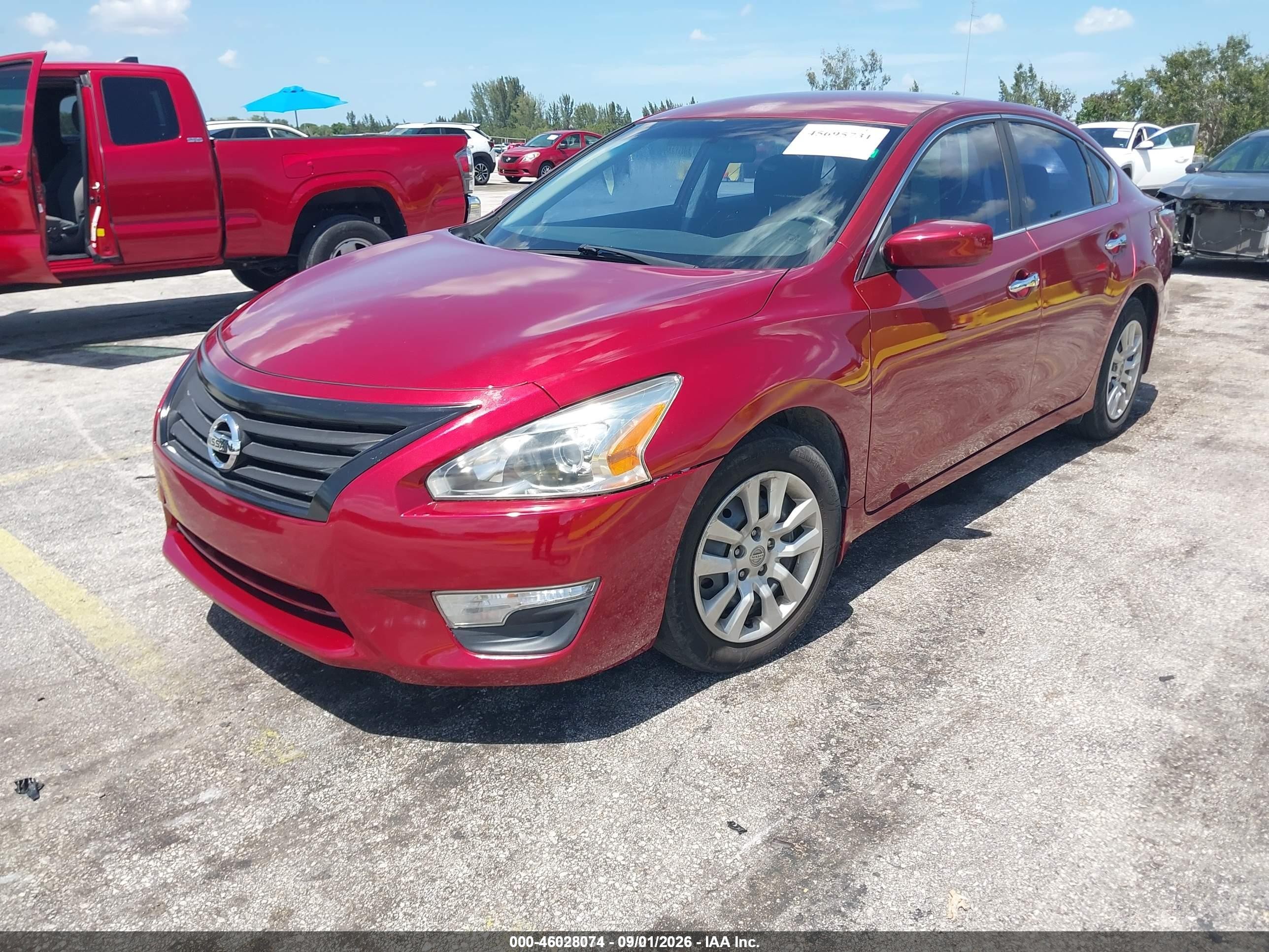 2015 Nissan Altima 2.5 S Red vin: 1N4AL3AP4FC219016
