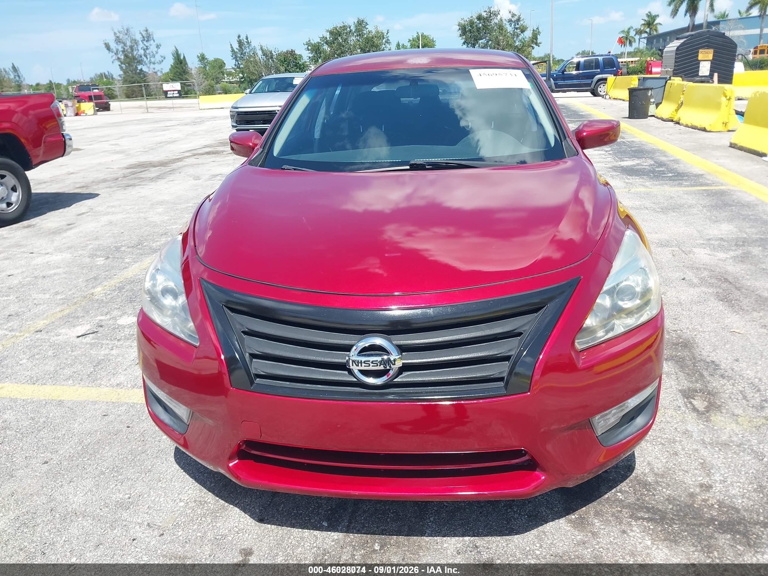 2015 Nissan Altima 2.5 S Red vin: 1N4AL3AP4FC219016