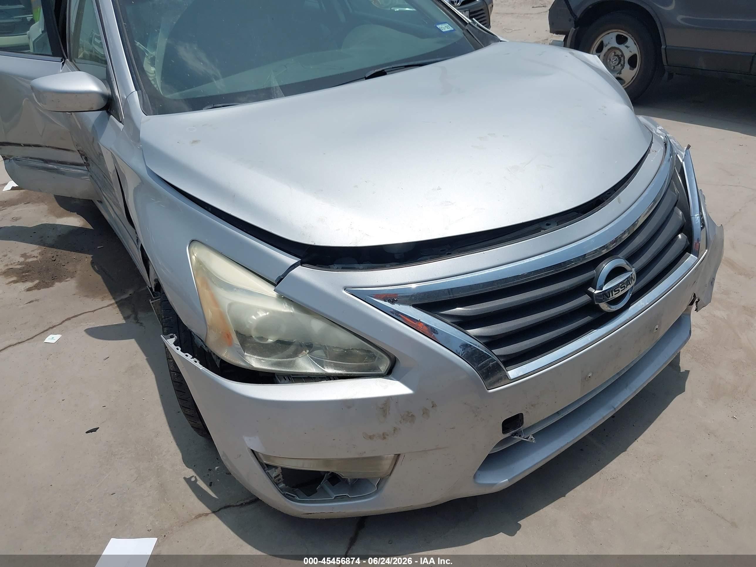 2015 Nissan Altima 2.5 S Серебряный vin: 1N4AL3AP4FC220098