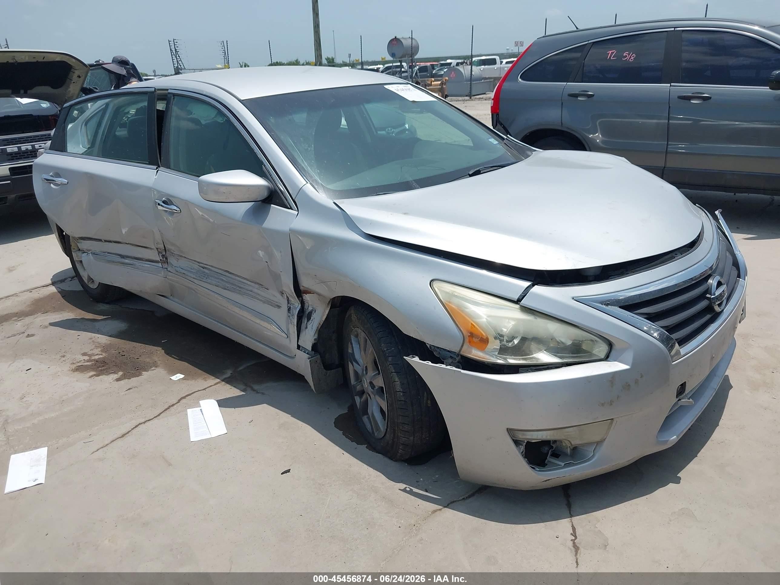 2015 Nissan Altima 2.5 S Серебряный vin: 1N4AL3AP4FC220098