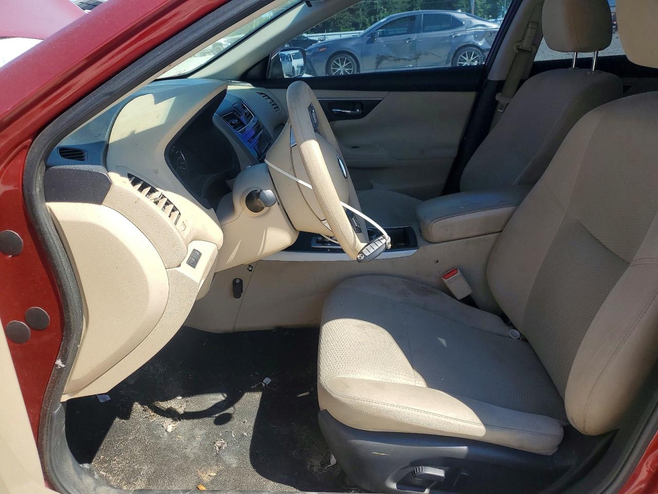 2015 Nissan Altima 2.5 S Red vin: 1N4AL3AP4FC223082