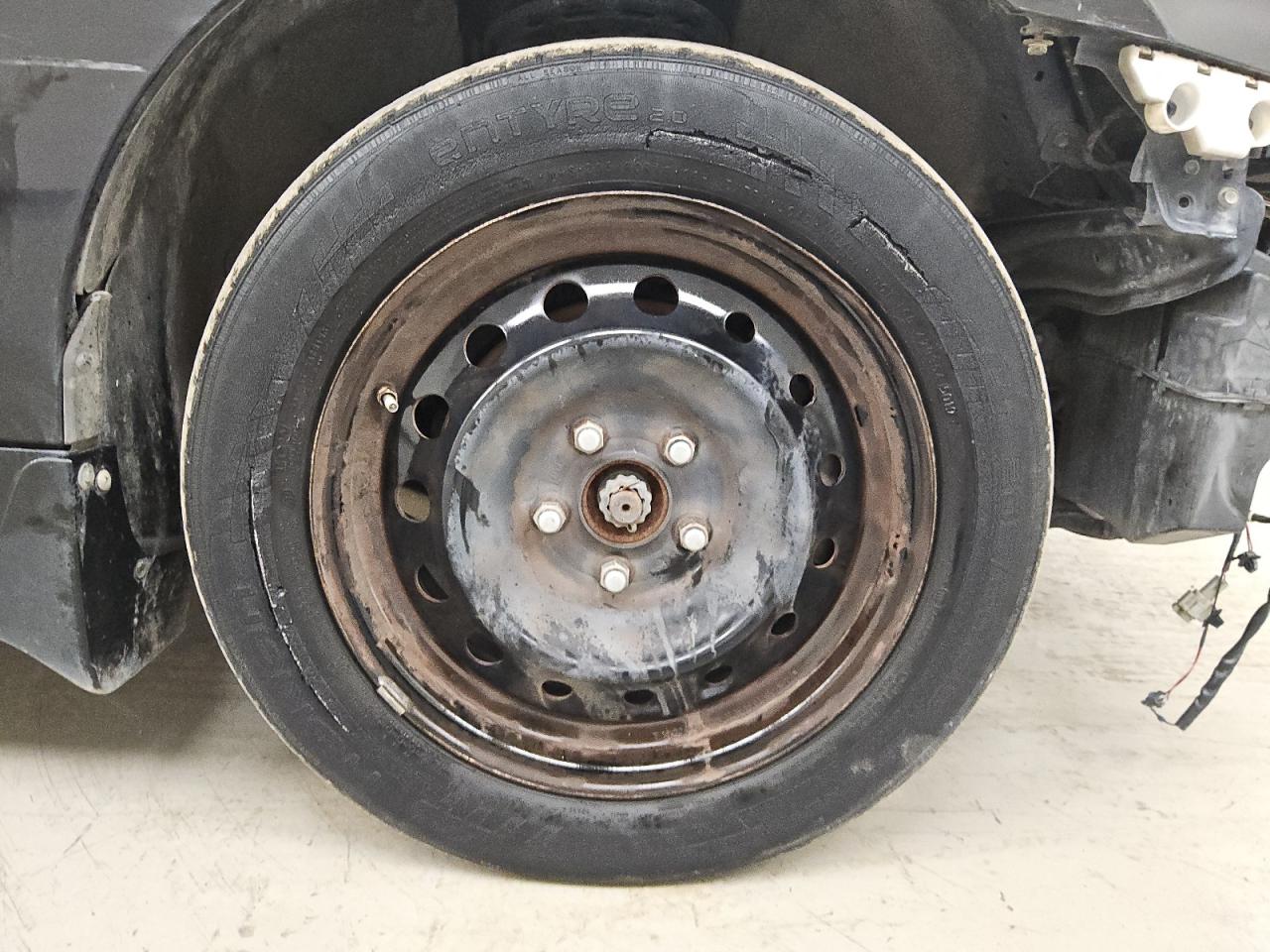 2015 Nissan Altima 2.5 S Black vin: 1N4AL3AP4FC225365 Damage: Right Rear Wheel Cover, Missing, Replacement Required