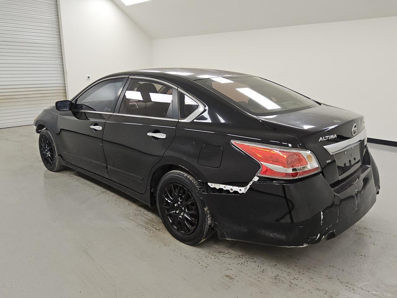2015 Nissan Altima 2.5 S Black vin: 1N4AL3AP4FC225365 Damage: Left Tail Light, Broken, Replacement Required