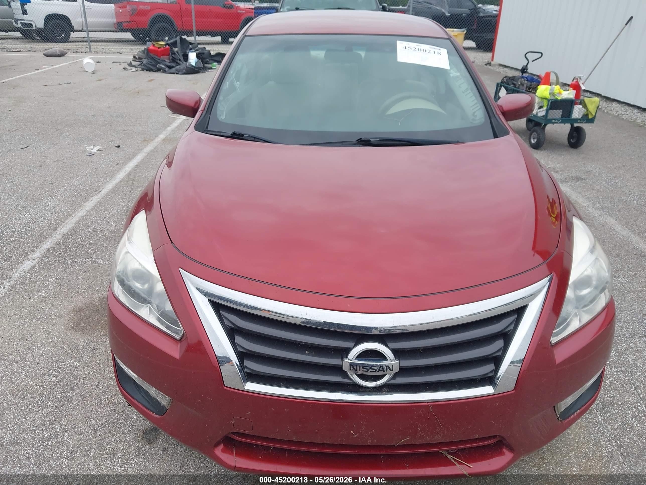 2015 Nissan Altima 2.5 S Red vin: 1N4AL3AP4FC228122