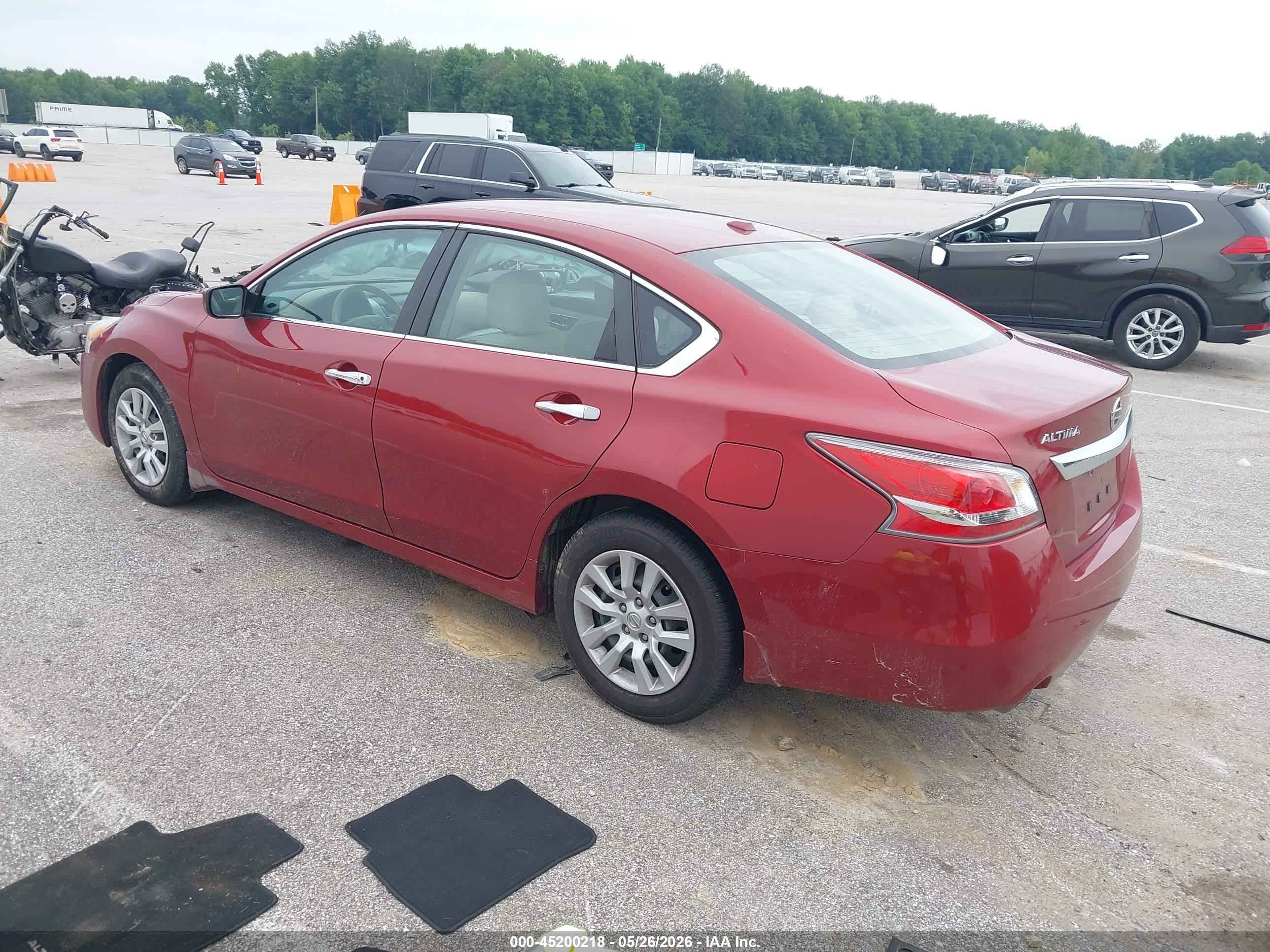 2015 Nissan Altima 2.5 S Red vin: 1N4AL3AP4FC228122