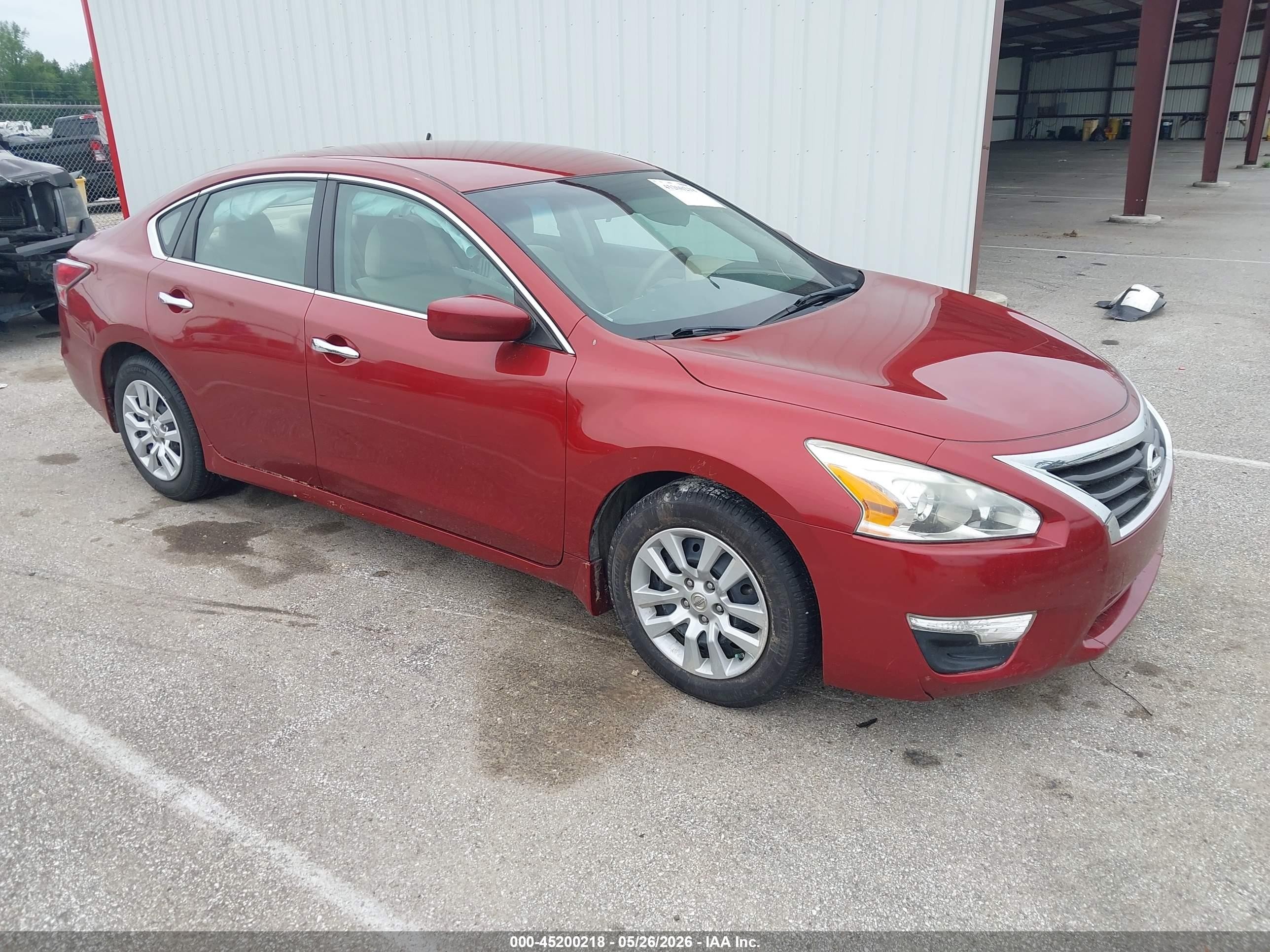 2015 Nissan Altima 2.5 S Red vin: 1N4AL3AP4FC228122