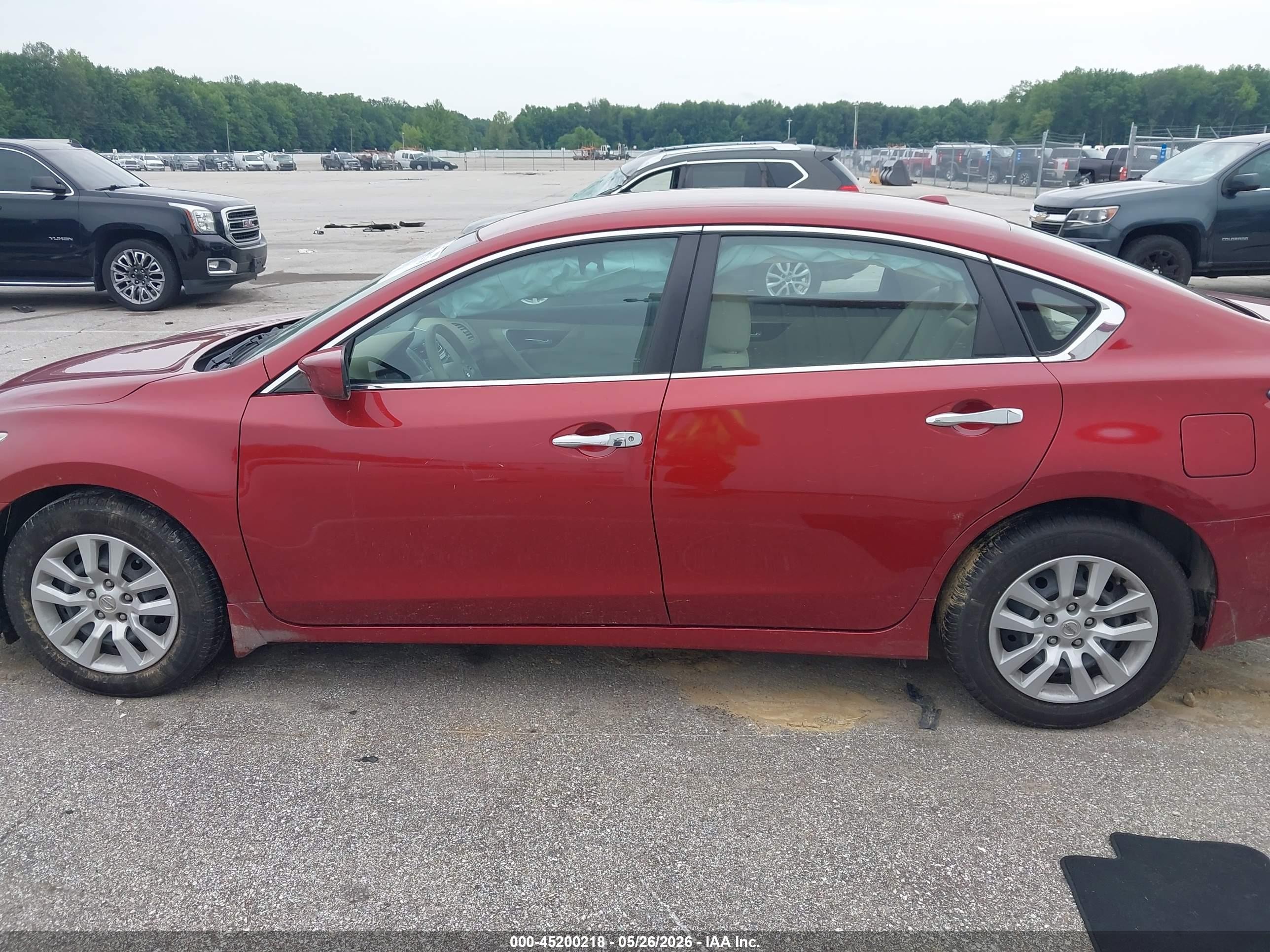 2015 Nissan Altima 2.5 S Red vin: 1N4AL3AP4FC228122