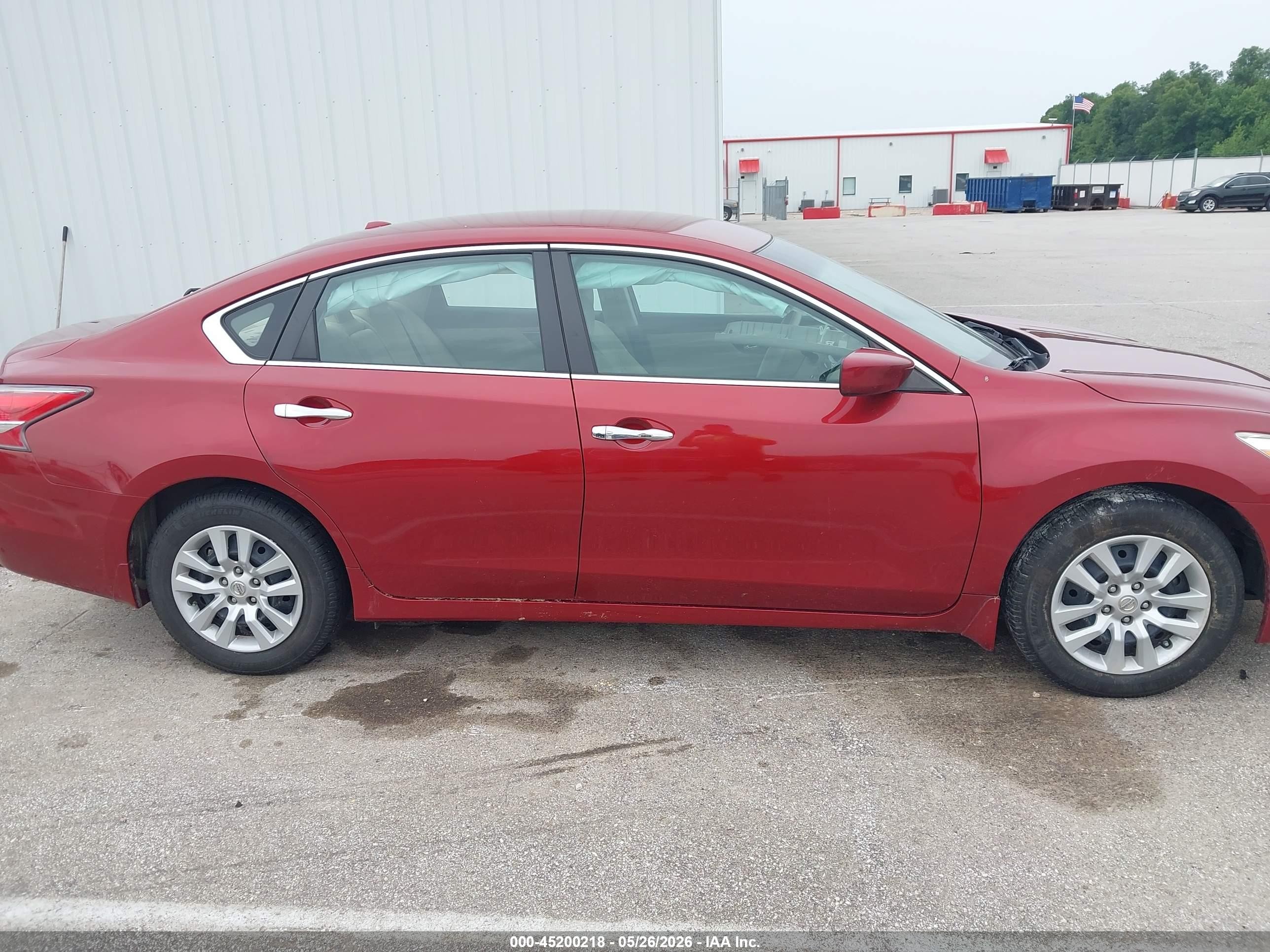 2015 Nissan Altima 2.5 S Red vin: 1N4AL3AP4FC228122