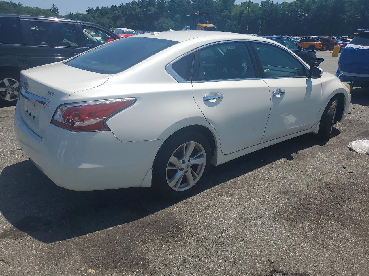 2015 Nissan Altima 2.5 Sv White vin: 1N4AL3AP4FC239069