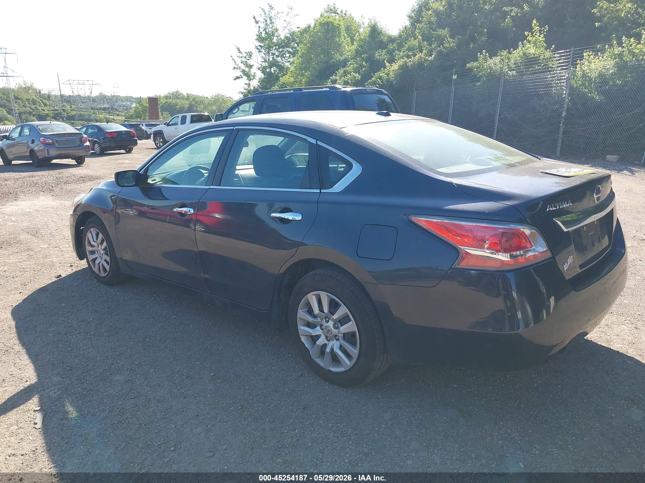 2015 Nissan Altima 2.5/2.5 S/2.5 Sl/2.5 Sv Black vin: 1N4AL3AP4FC260391